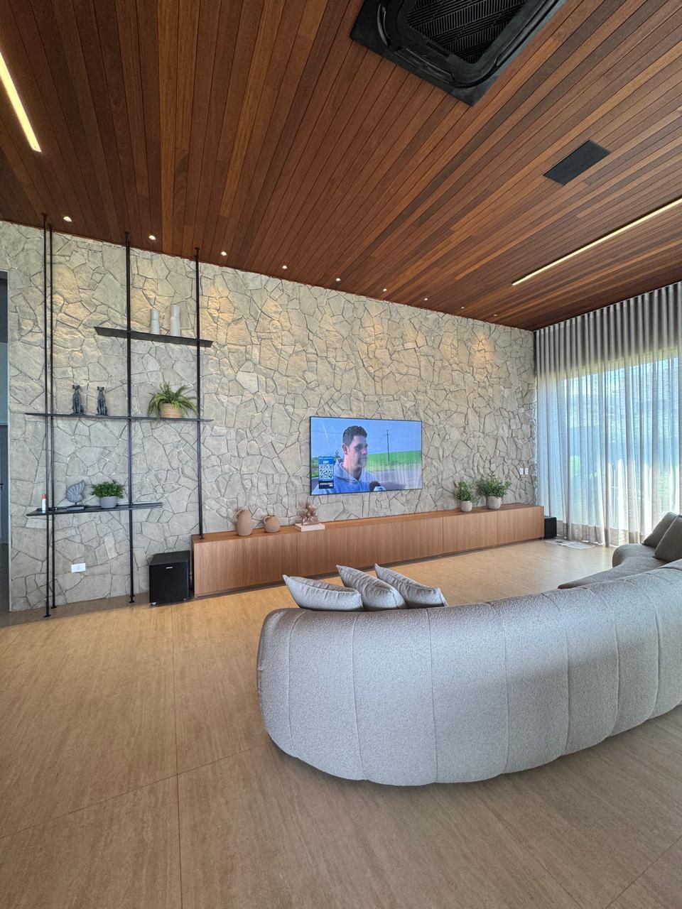 Casa à venda, 5 suites, 350 m², Estância Punta Del Este, Londrina, PR