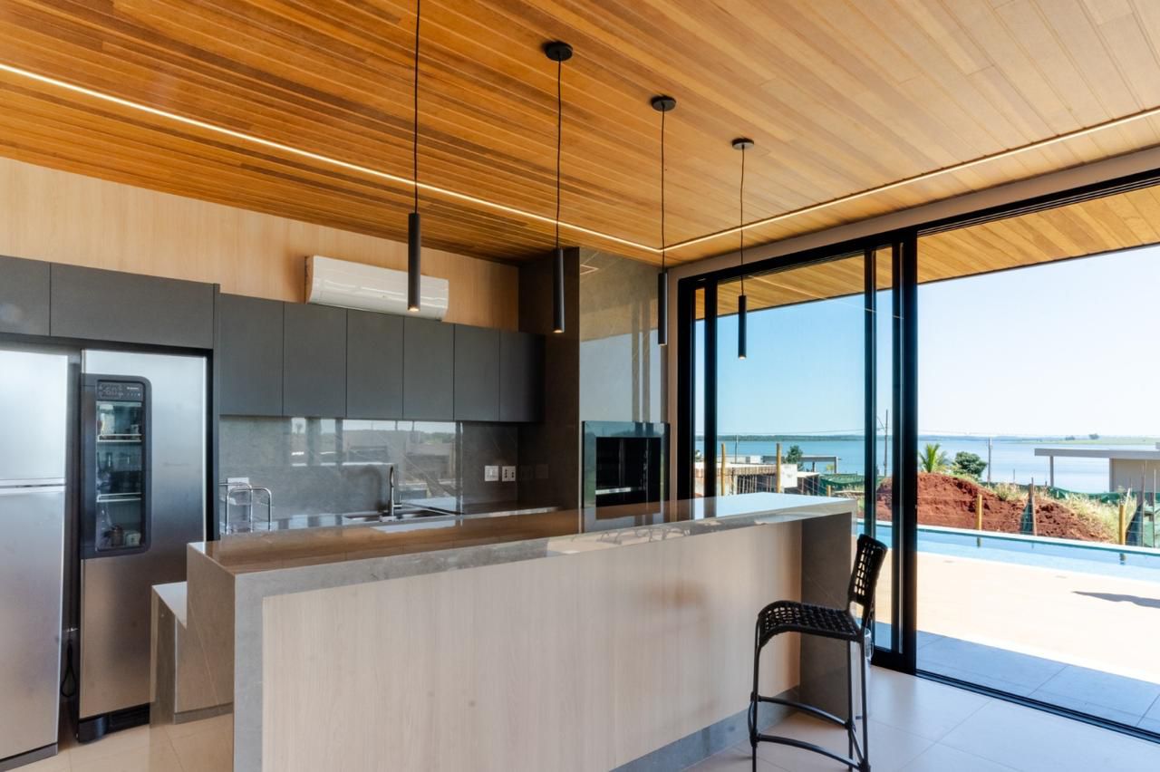 Casa à venda, 4 suites, 390 m², Estância Punta Del Este, Paranagi, Sertaneja, PR