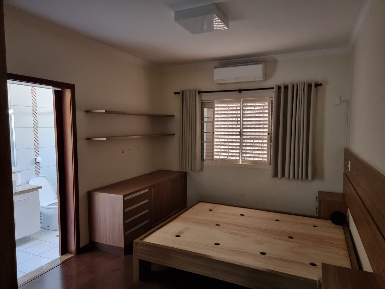 Casa  para venda,  Condomínio Havana, 190m²úteis, 4 quartos sendo 1 suíte, 02 vagas - Aragarça -  Londrina, PR