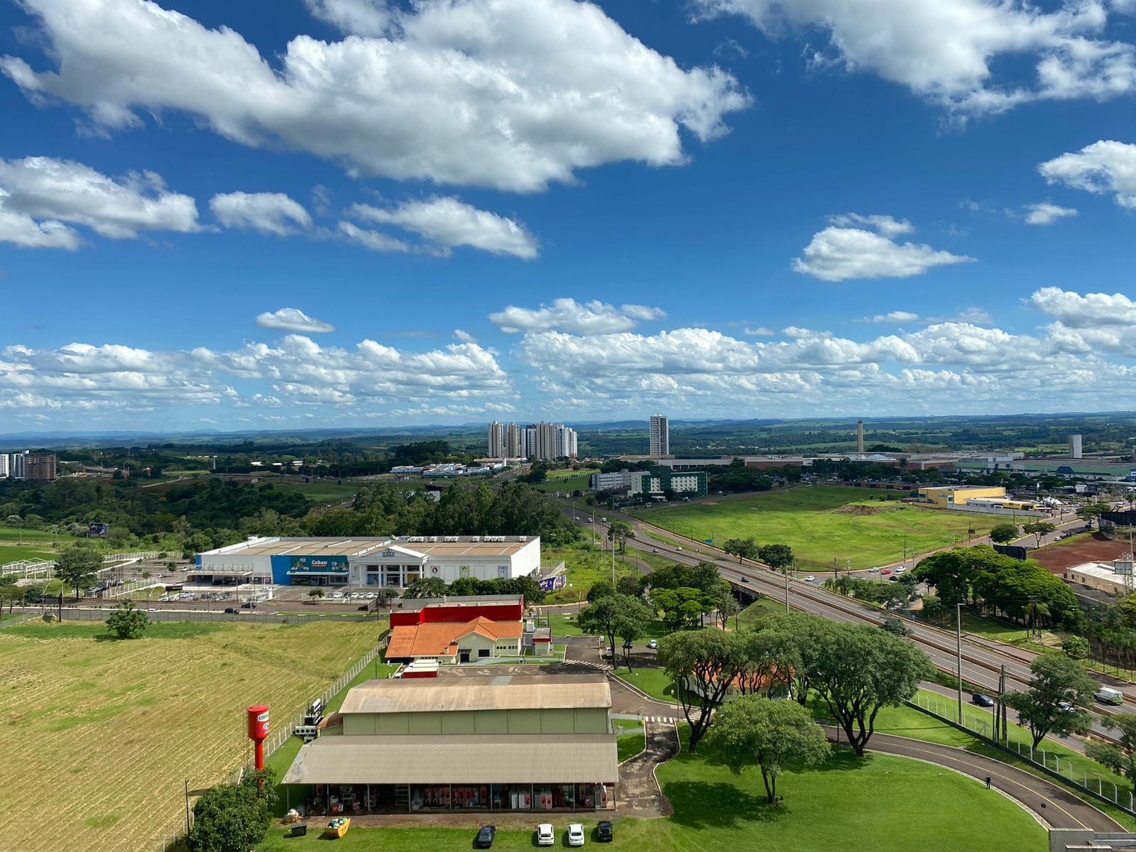Apartamento à venda, Arch Palhano, 3 quartos, sendo 1 suíte, sacada integrada com churrasqueira, Gleba , Londrina, PR