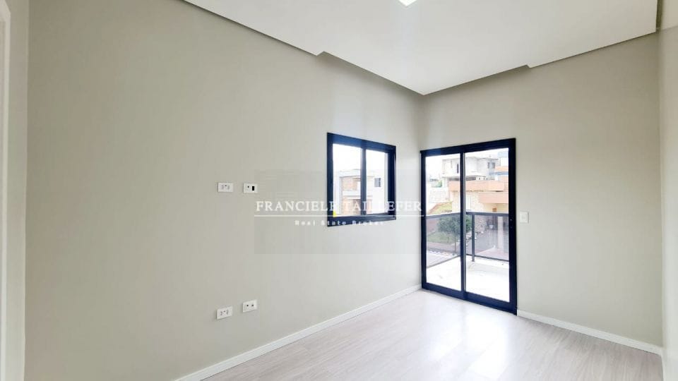 Triplex 205m²/3 suítes/4 vagas/sistema alexa - TÁUA ARANGUA - Londrina Pr