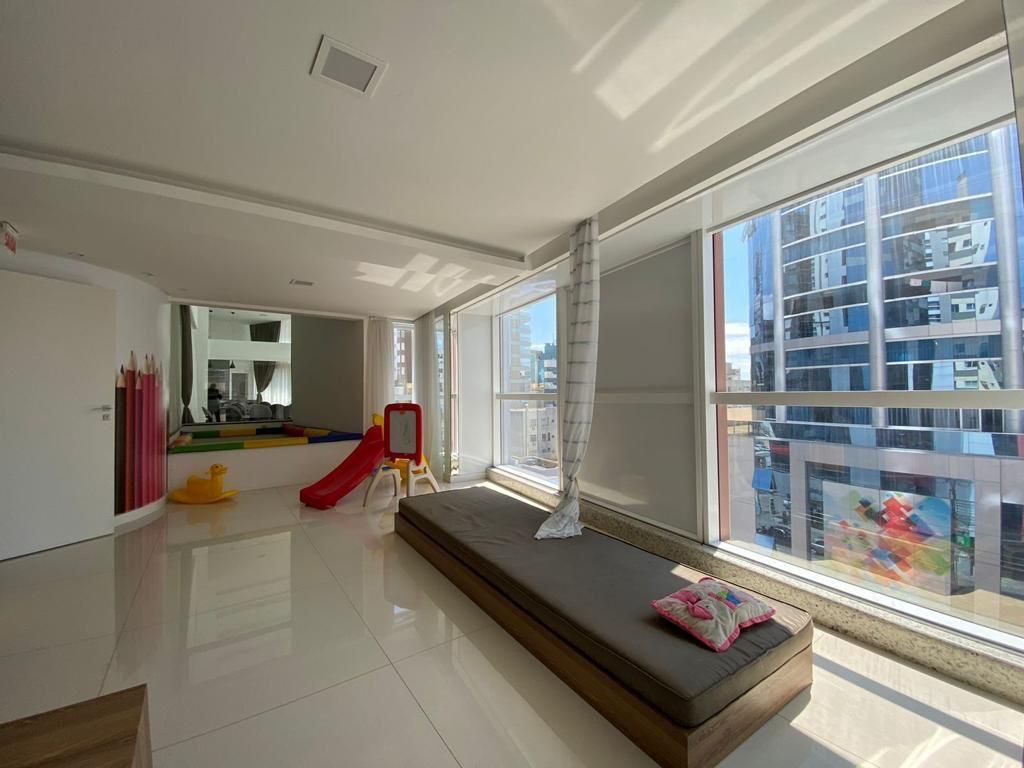 Apartamento com vista mar no Edifício Dubai Tower Residence em Itapema, SC