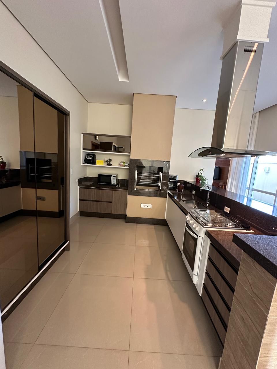 Casa à venda, 3 quartos sendo 1 demi suite, 360 m², Condomínio  Ville Campestre, Londrina, PR