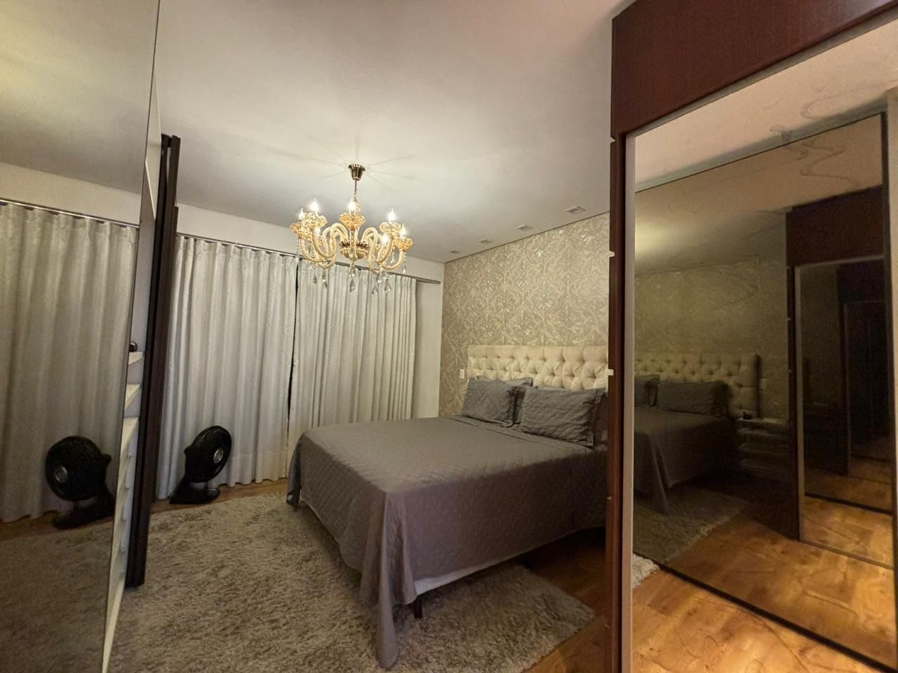 Apartamento à venda - 240m² úteis, 4 quartos sendo 2 suítes/ andar alto / 4 vagas de garagem /  PALAZZO VERONESI - Londrina/PR