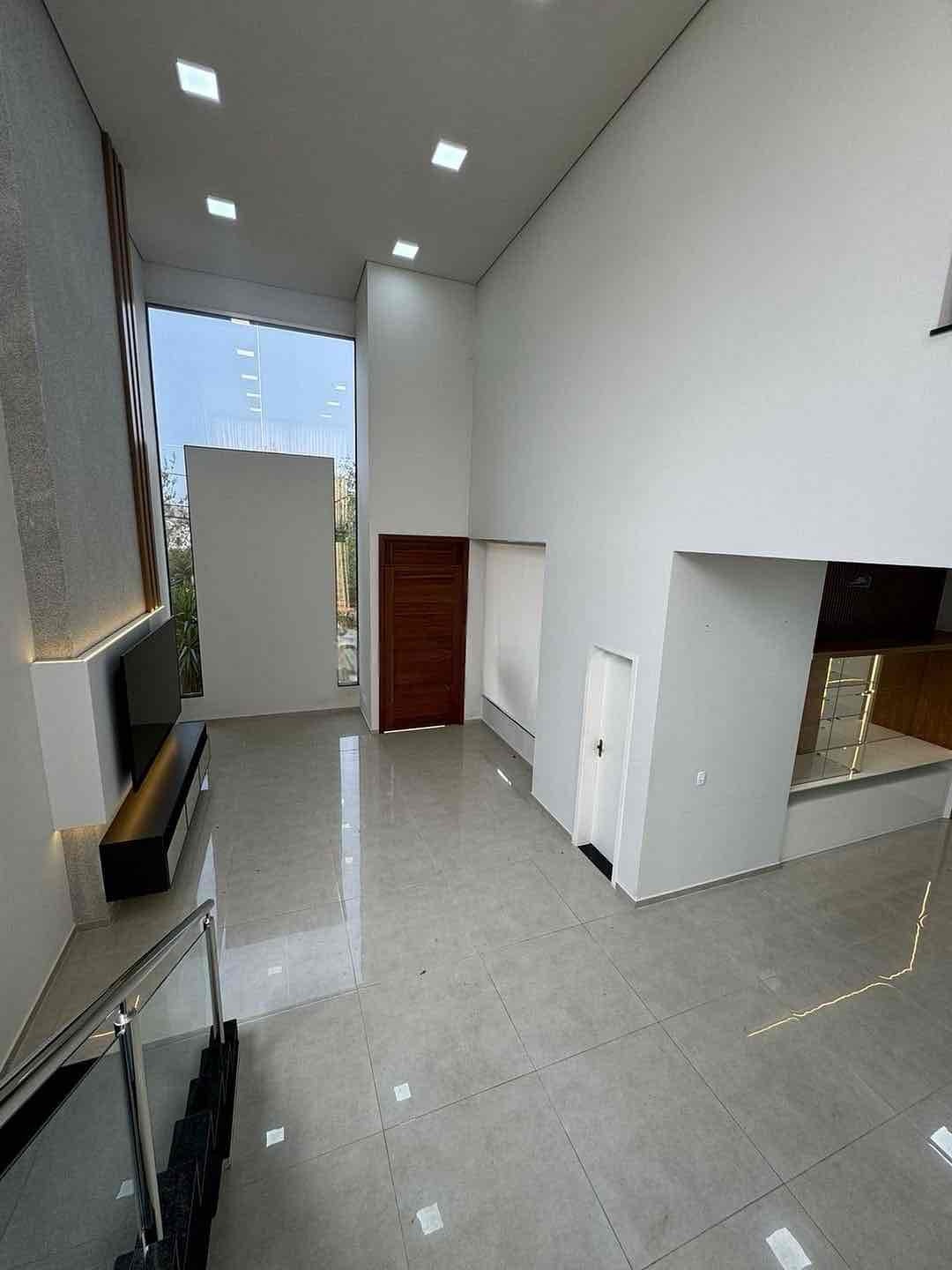 Casa  à venda, Royal Forest, 292m² úteis, 3 suítes, piscina aquecida, 4 vagas - Esperança, Londrina, PR