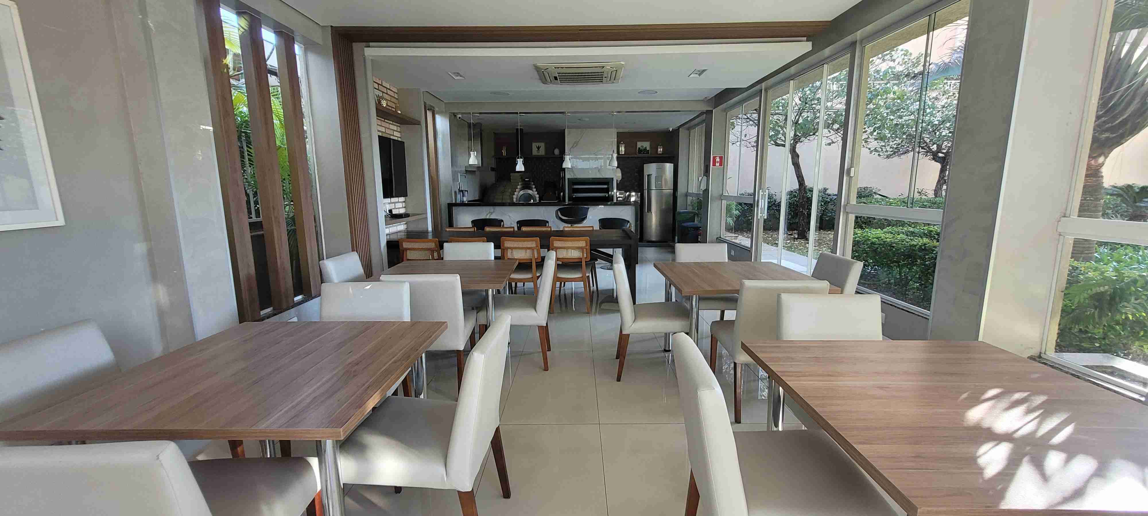Apartamento à venda no Edifício Victoria Parque,2 quartos,Gleba Fazenda Palhano, Londrina, PR