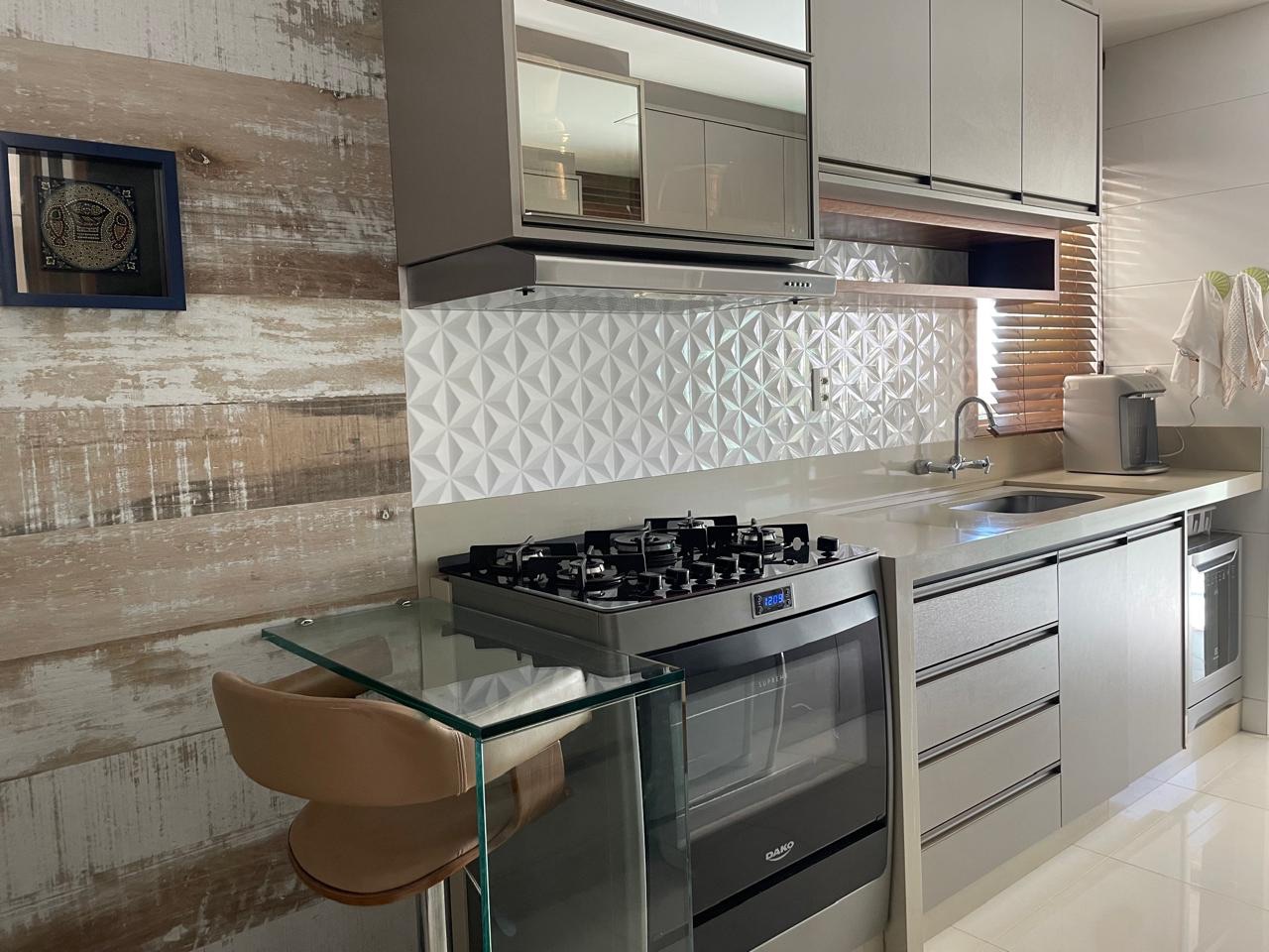 Apartamento à venda Cenário Residence, 3 dormitórios, 1 suite e 3 garagens, Centro, Londrina, PR
