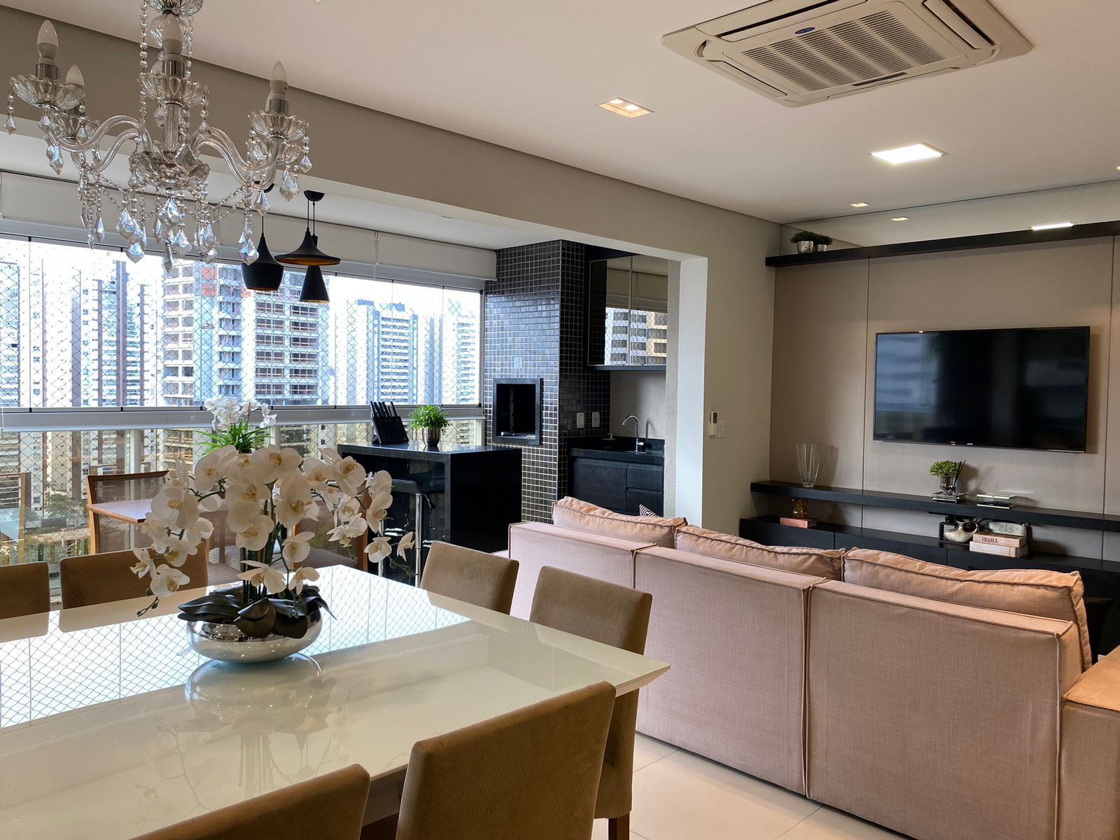 Apartamento à Venda, Ed Kensington, 114m2 úteis,  3 quartos sendo 1 suíte, 3 vagas- Gleba Palhano - Londrina, PR