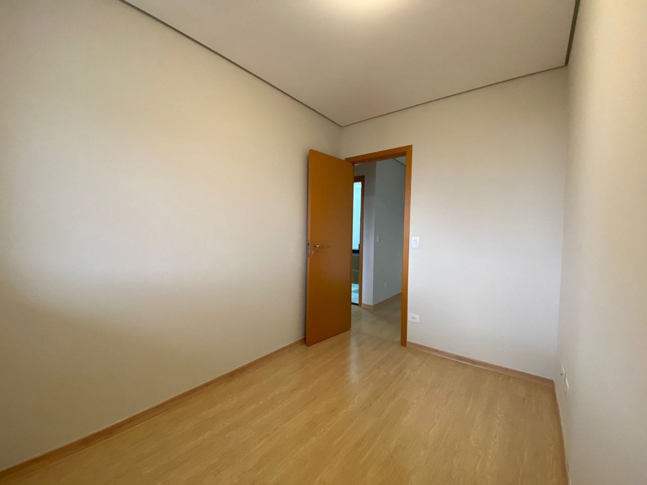 Apartamento à venda, Edifício Max Living, 83 m² privativos, 3 quartos sendo 1 suíte, Gleba Palhano, Londrina - Pr