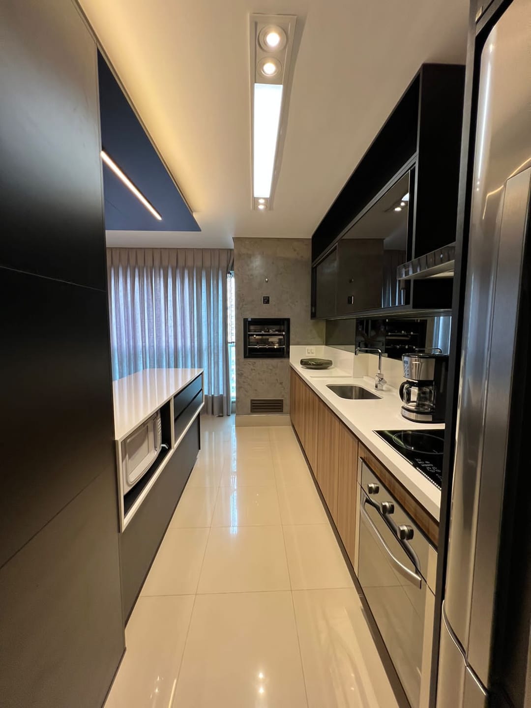 Apartamento  à venda, Edifício Ária Residence, 85m² úteis, 3 quartos sendo 1 suíte, 2 vagas - Gleba Fazenda Palhano, Londrina, PR