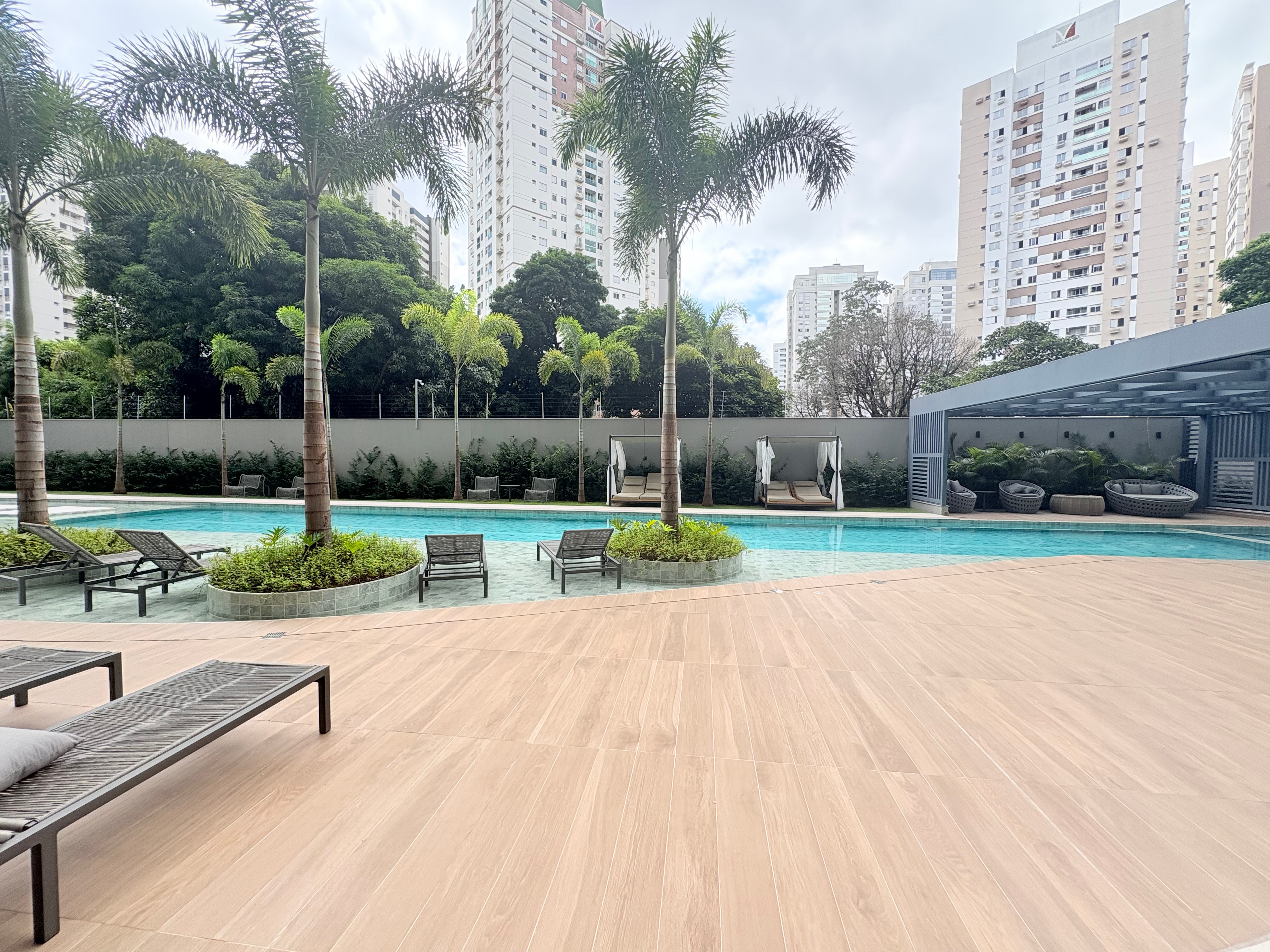 Apartamento à venda,  Edifício Tay, 98m² úteis, 2 suítes, 2 vagas -  Gleba  Palhano - Londrina Pr