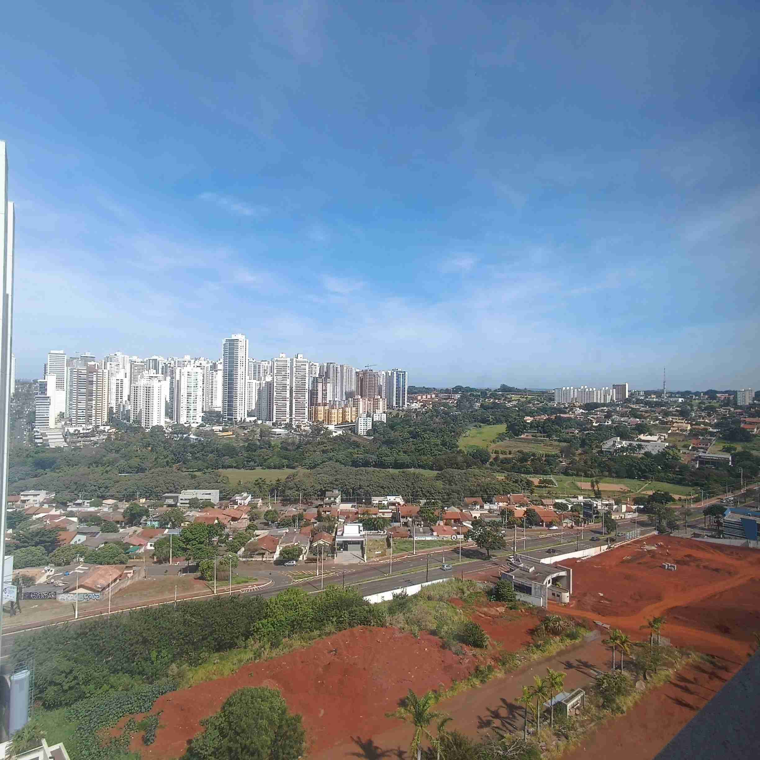 Apartamento à Venda, Edifício Vista Parque lago, 71m² úteis, 3 quartos sendo 1 suíte, 2 vagas, andar alto -  Jardim Presidente, Londrina, PR