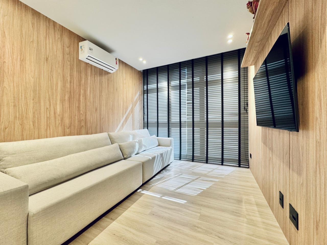 Casa com Porteira fechada no condomínio Sun Lake -  Londrina, PR