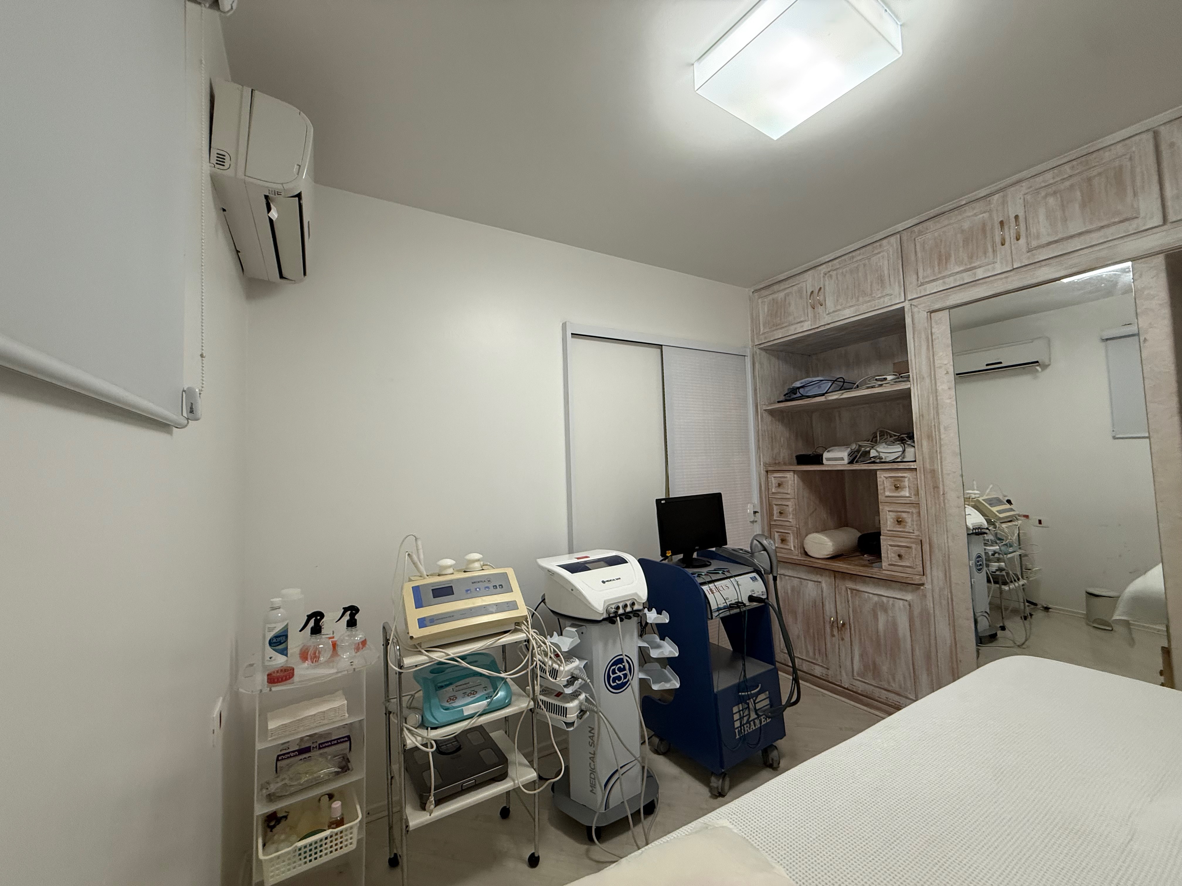 Clinica mobiliada em funcionamento para locação em Londrina