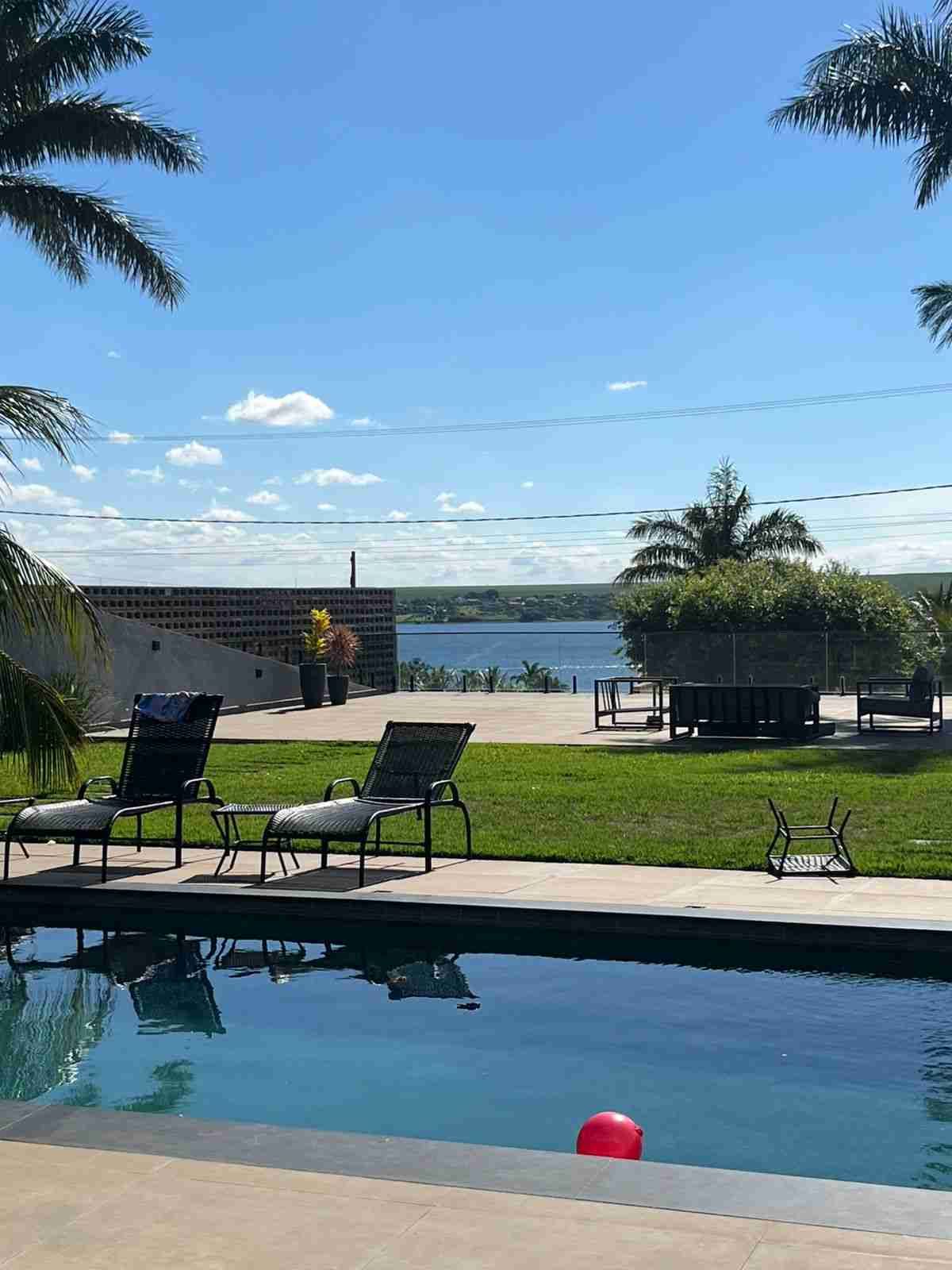 Chácara à Venda no condomínio Riviera do Poente, mobiliada,4 Suites climatizadas, Alvorada do Sul, PR