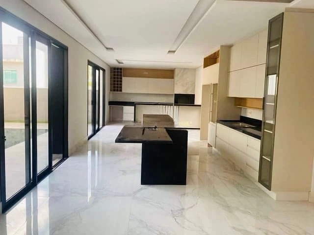 Sobrado à venda nunca habitado, Royal Forest, 280m² úteis, 4 suítes, piscina, pé direito alto -  Esperança, Londrina, PR