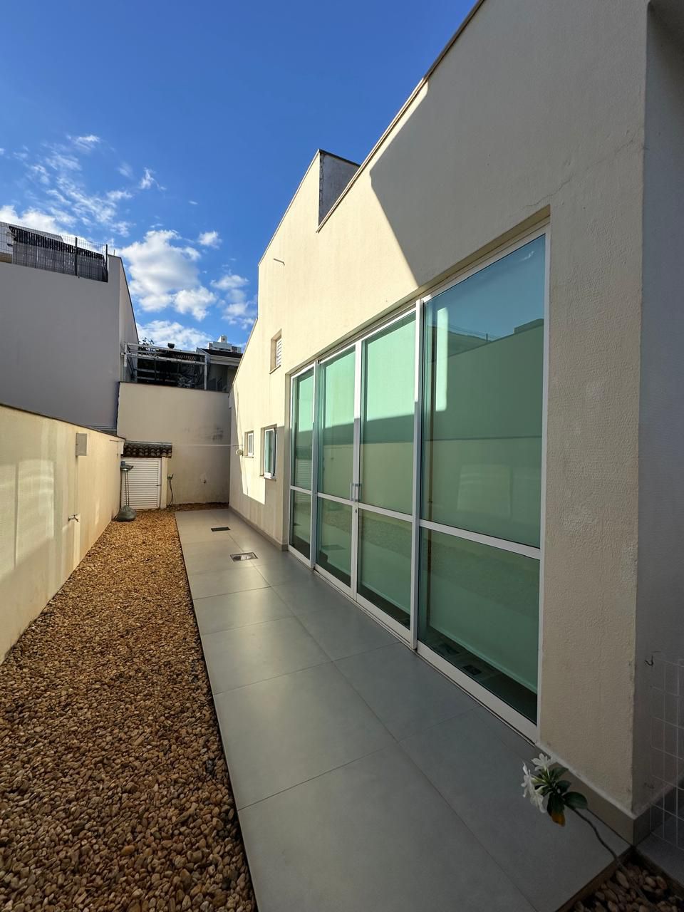 Casa à venda, 3 quartos sendo 1 demi suite, 360 m², Condomínio  Ville Campestre, Londrina, PR
