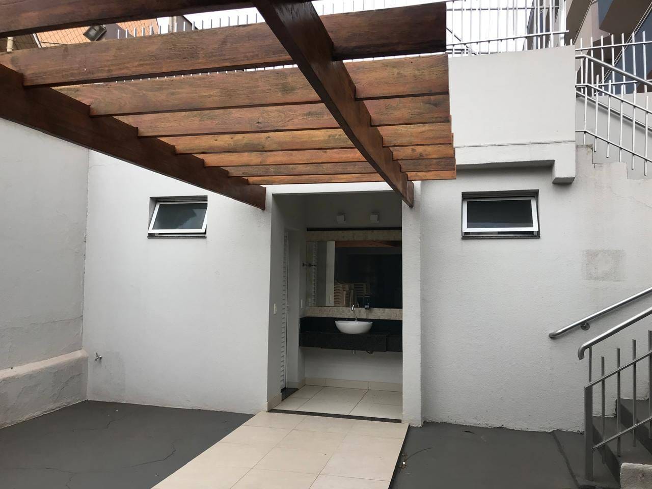 Apartamento à venda , Edifício Nevada, 175m², 4 quartos sendo 1 suíte, com sacada, 3 vagas -  Londrina, PR