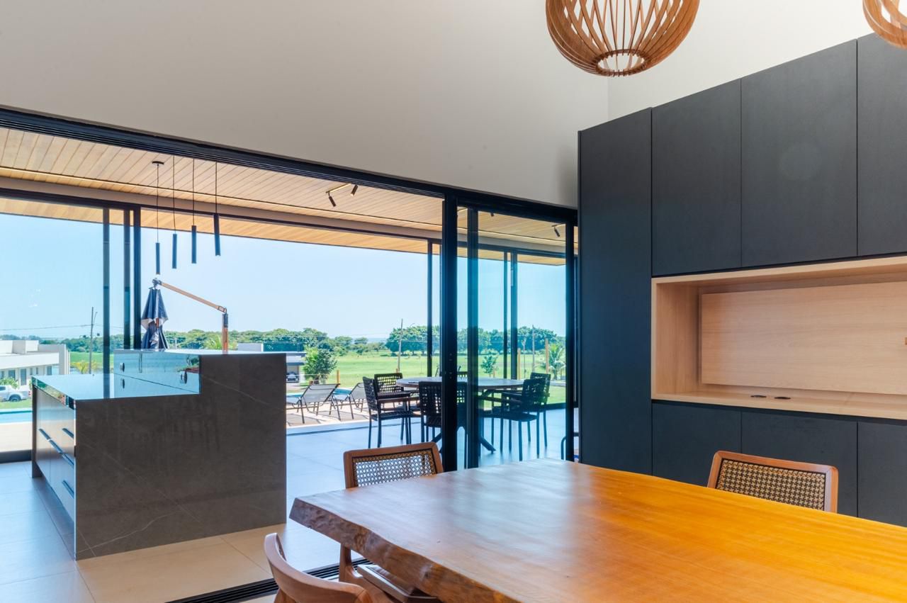Casa à venda, 4 suites, 390 m², Estância Punta Del Este, Paranagi, Sertaneja, PR