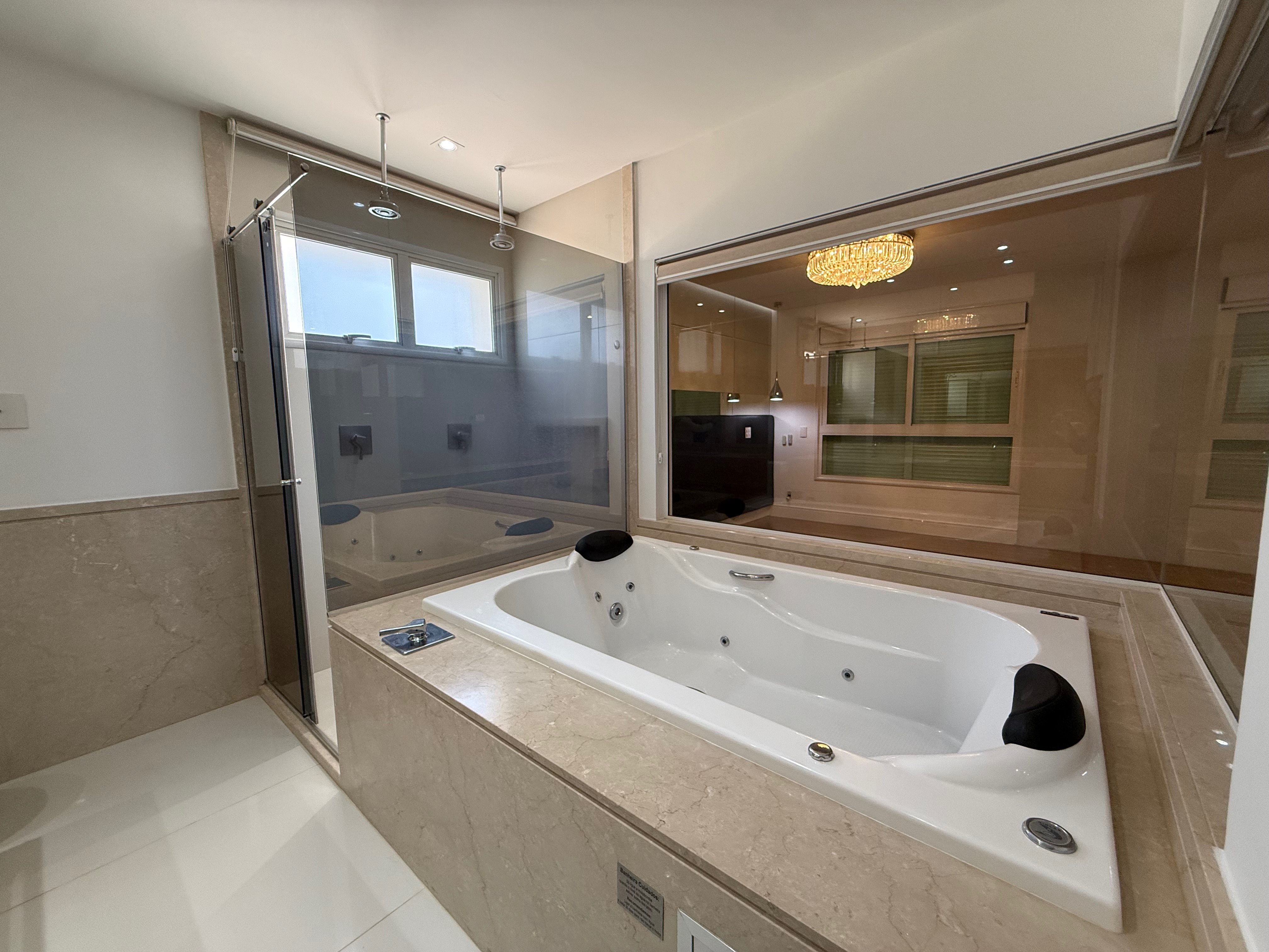 Apartamento à venda, Edifício Le Blanc, 236m² úteis, 3 suítes, 4 vagas, elevador privativo, ampla varanda gourmet - Gleba Palhano, Londrina, PR