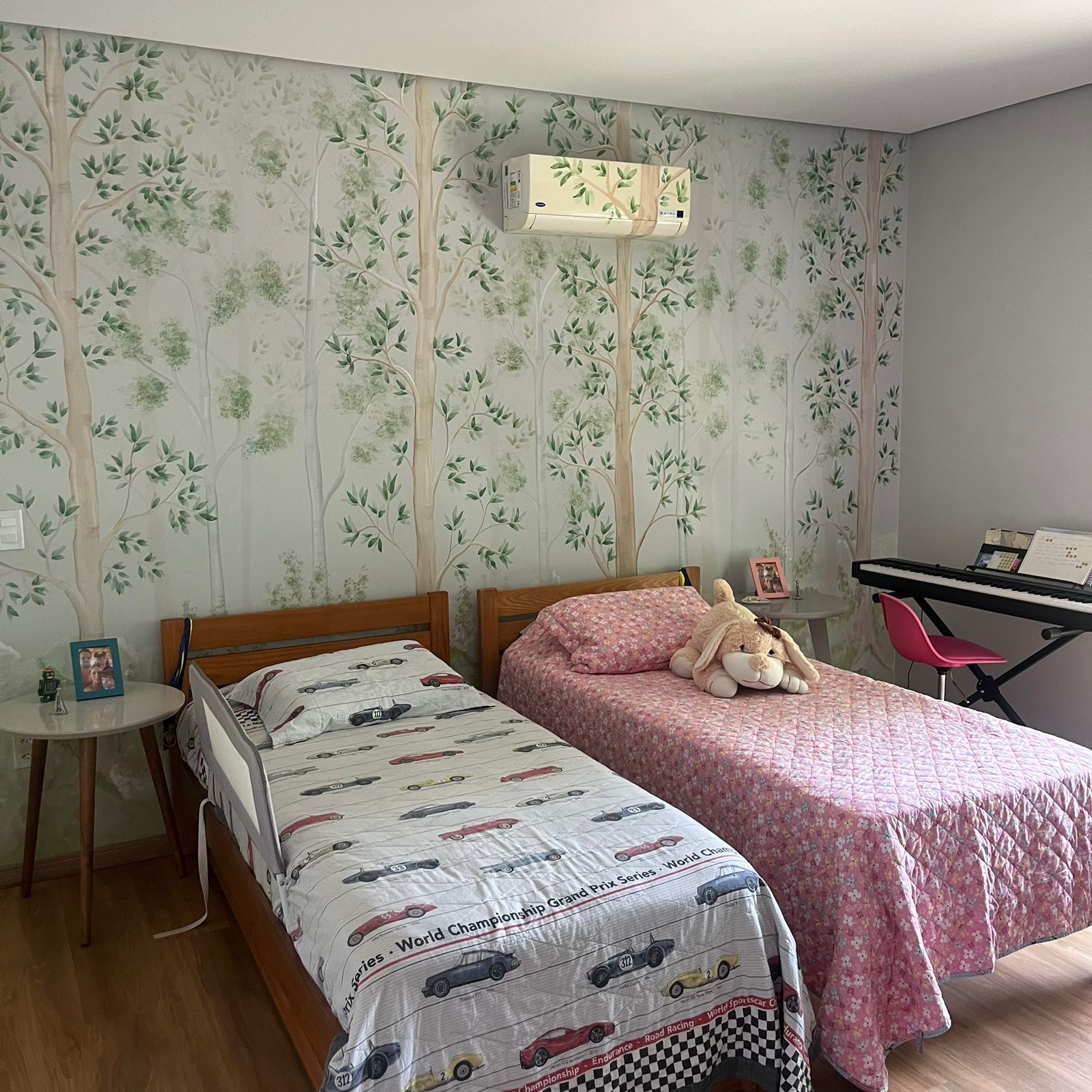 Casa à venda, Condomínio  Royal Forest,  215m² úteis,3 suítes sendo 1 com  hidromassagem -Esperança- Londrina, PR