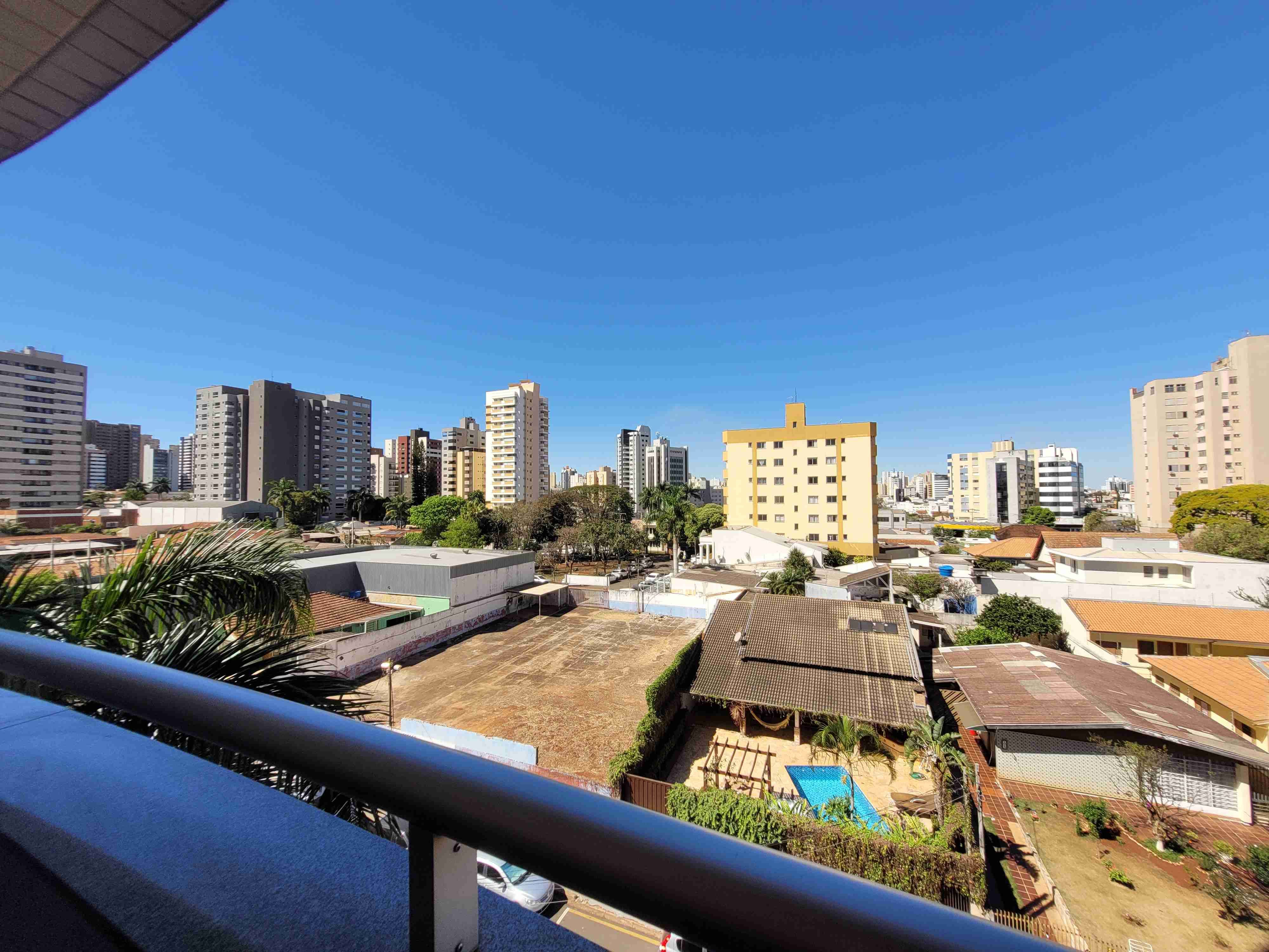 Apartamento à venda no Edifício Studio V,2 quartos sendo 1 suite, mobiliado, sol da manha,Centro, Londrina, PR