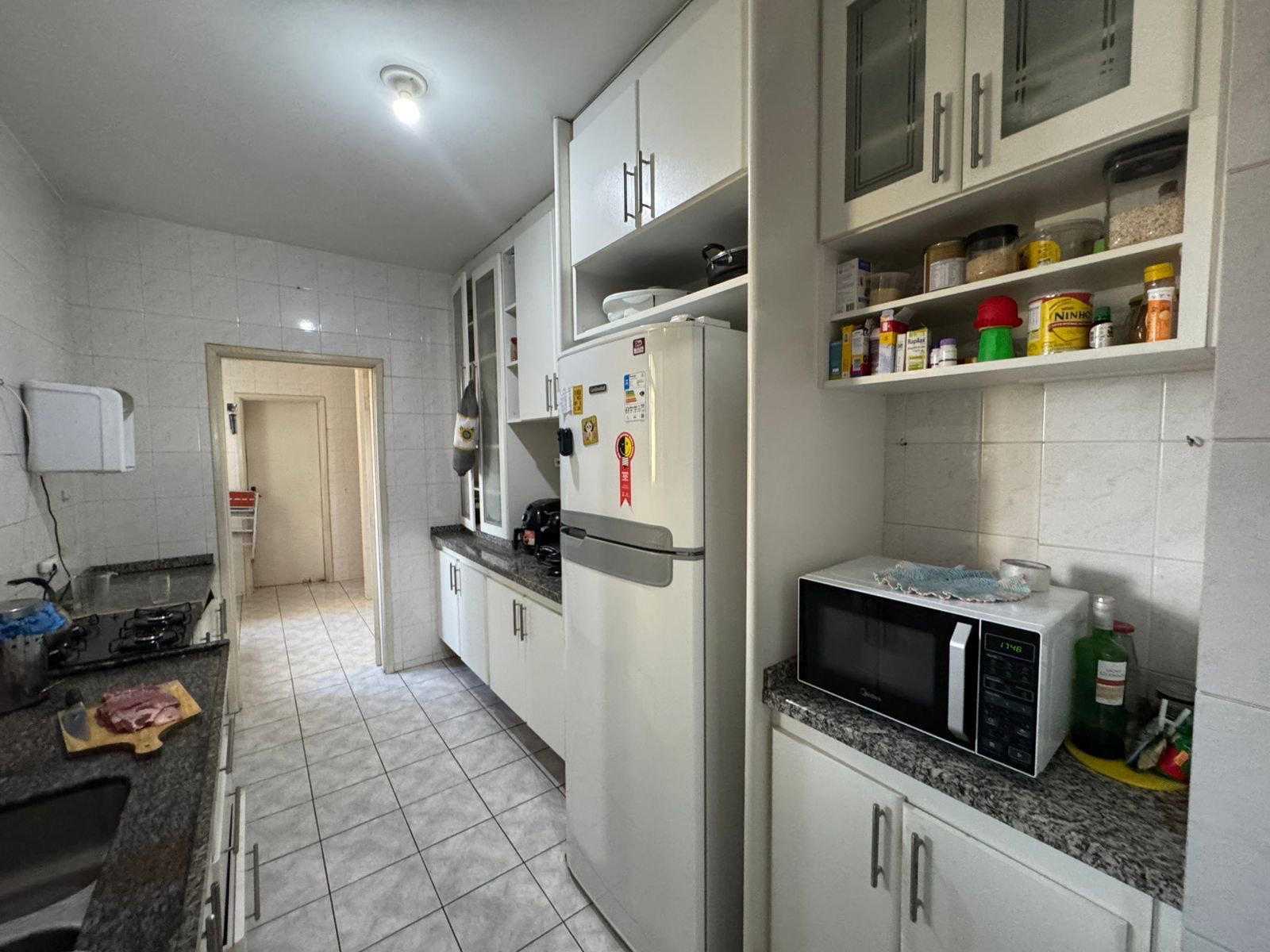 Apartamento à venda, Edifício Bavaria, 3 quartos sendo 1 suíte, 2 vagas, andar alto -Centro Londrina, PR