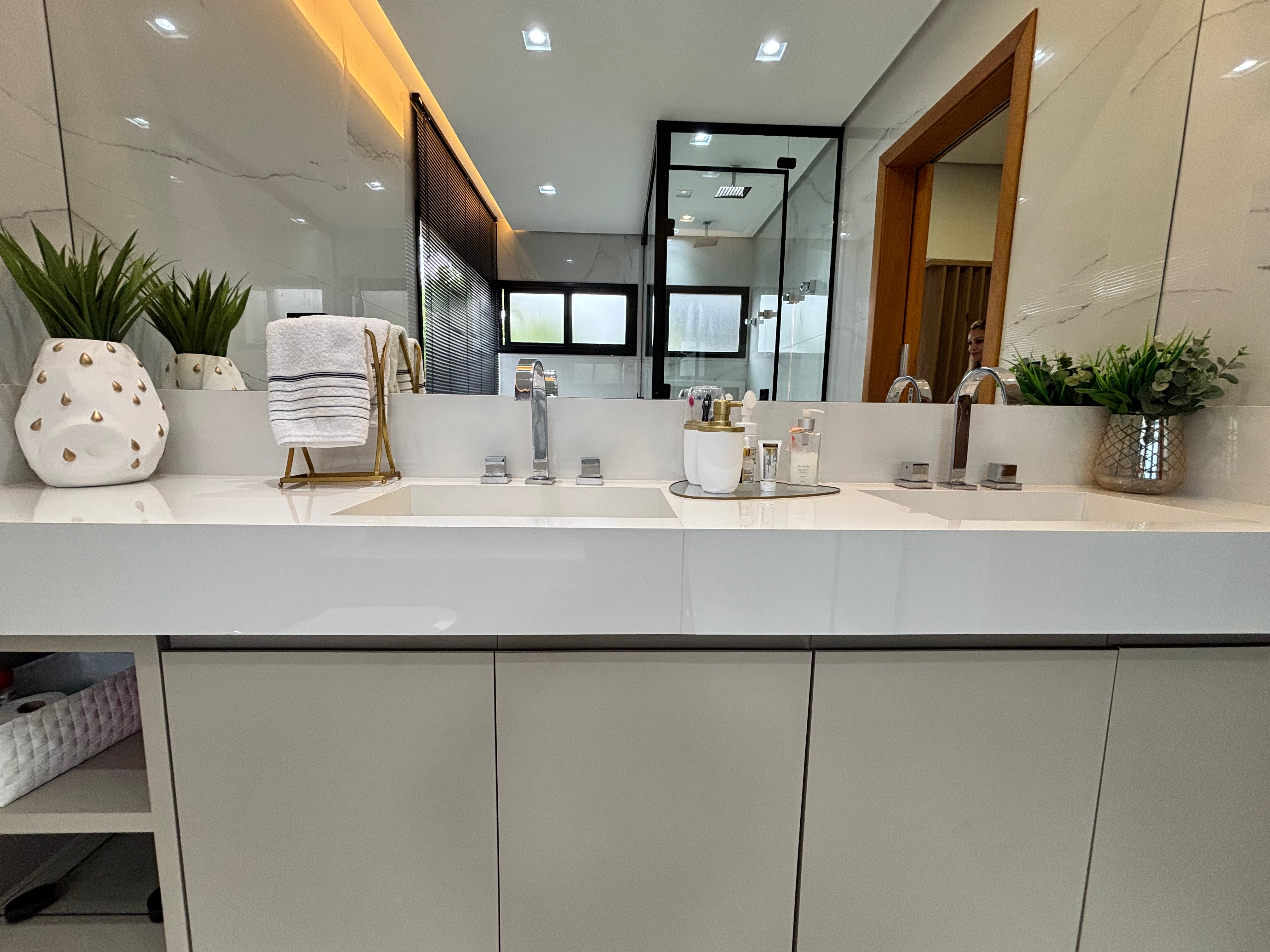 Casa térrea à venda, Condomínio Sun Lake, 249m² de construção, 3 suítes, 4 vagas  - Recanto do Salto, Londrina, PR