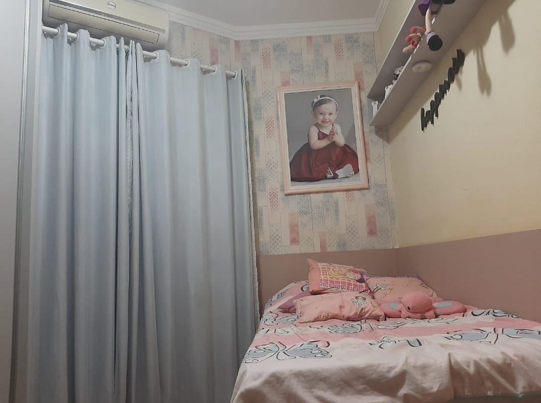Sobrado à venda,  123m², 3 quartos sendo 1 suíte, Piscina, 2 vagas  - perto do aeroporto, tiro de guerra - Califórnia -  Londrina, PR