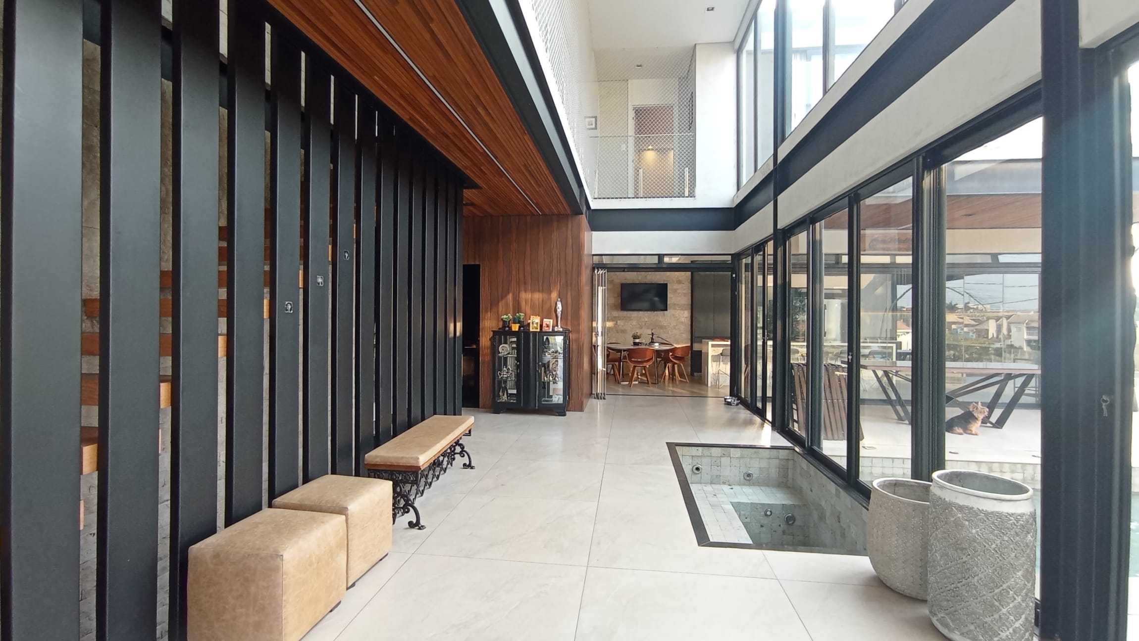 Casa à venda, 529m² construção, 5 suítes ,Piscina borda infinita, Pomar, 4 vagas - Condominio Terras de Canaã, Cambé, PR