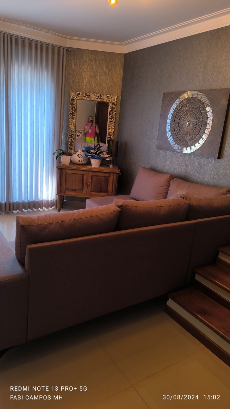 Casa à venda no Jardim Quebec, 614m², 3 Quartos sendo 1 suíte, 5 banheiros, 2 lavabos e 4 vagas de garagem, Londrina, PR