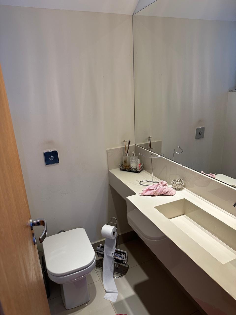 Sobrado 252m² à venda/3 suítes/4 vagas - Cond. Golden Hill - Esperança, Londrina, PR