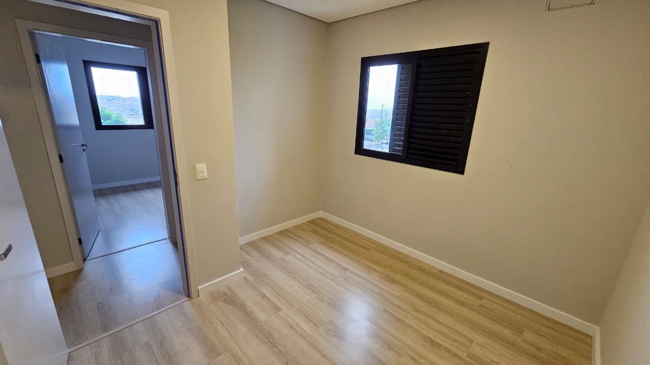 Casa à venda, condomínio Morada das Flores, 129m² úteis,  3 quartos sendo 1 suíte, 2 vagas- recém construída - Cambé - PR