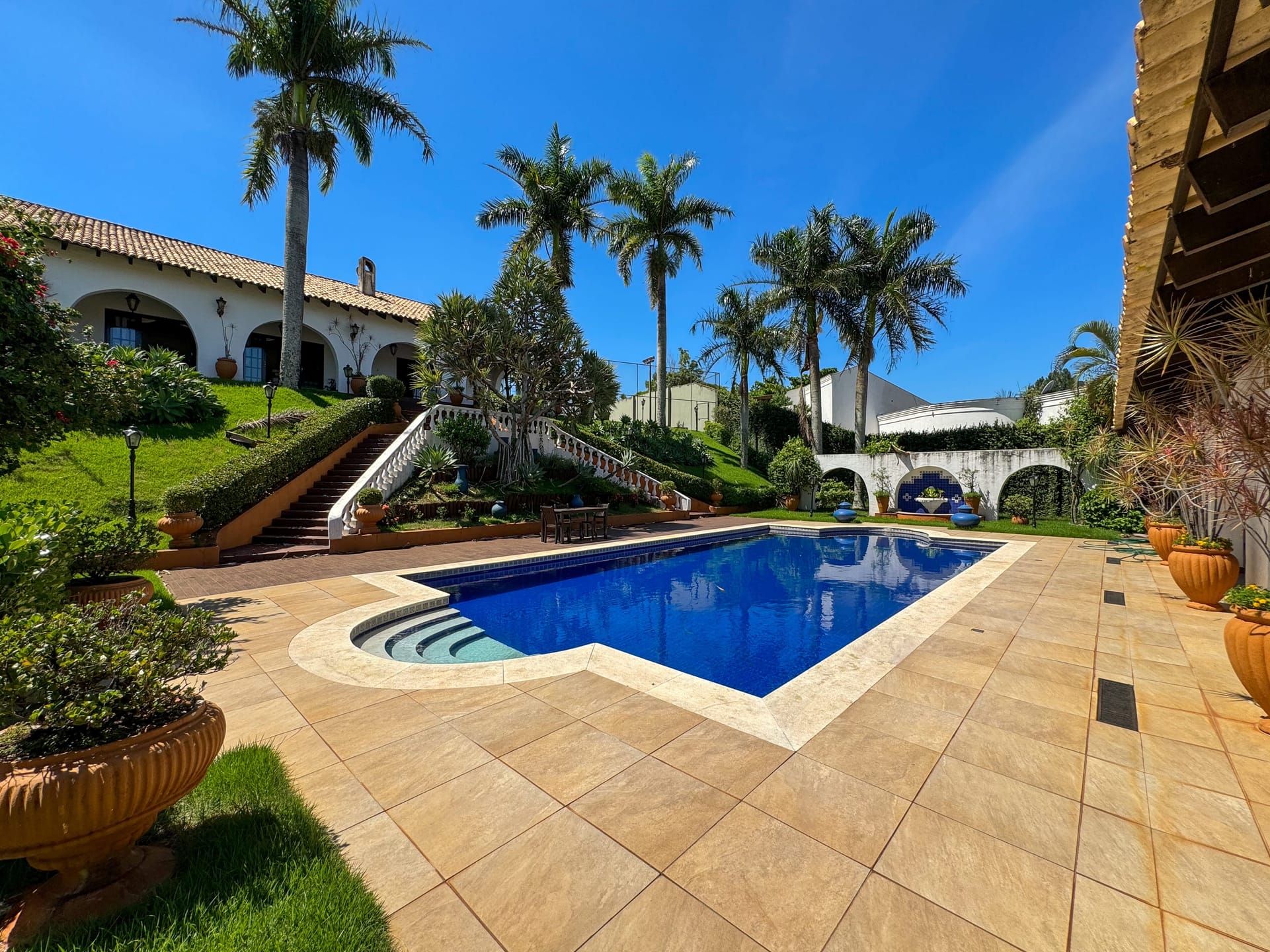 Casa para venda , 5 suítes,Bela Suiça, Londrina, PR