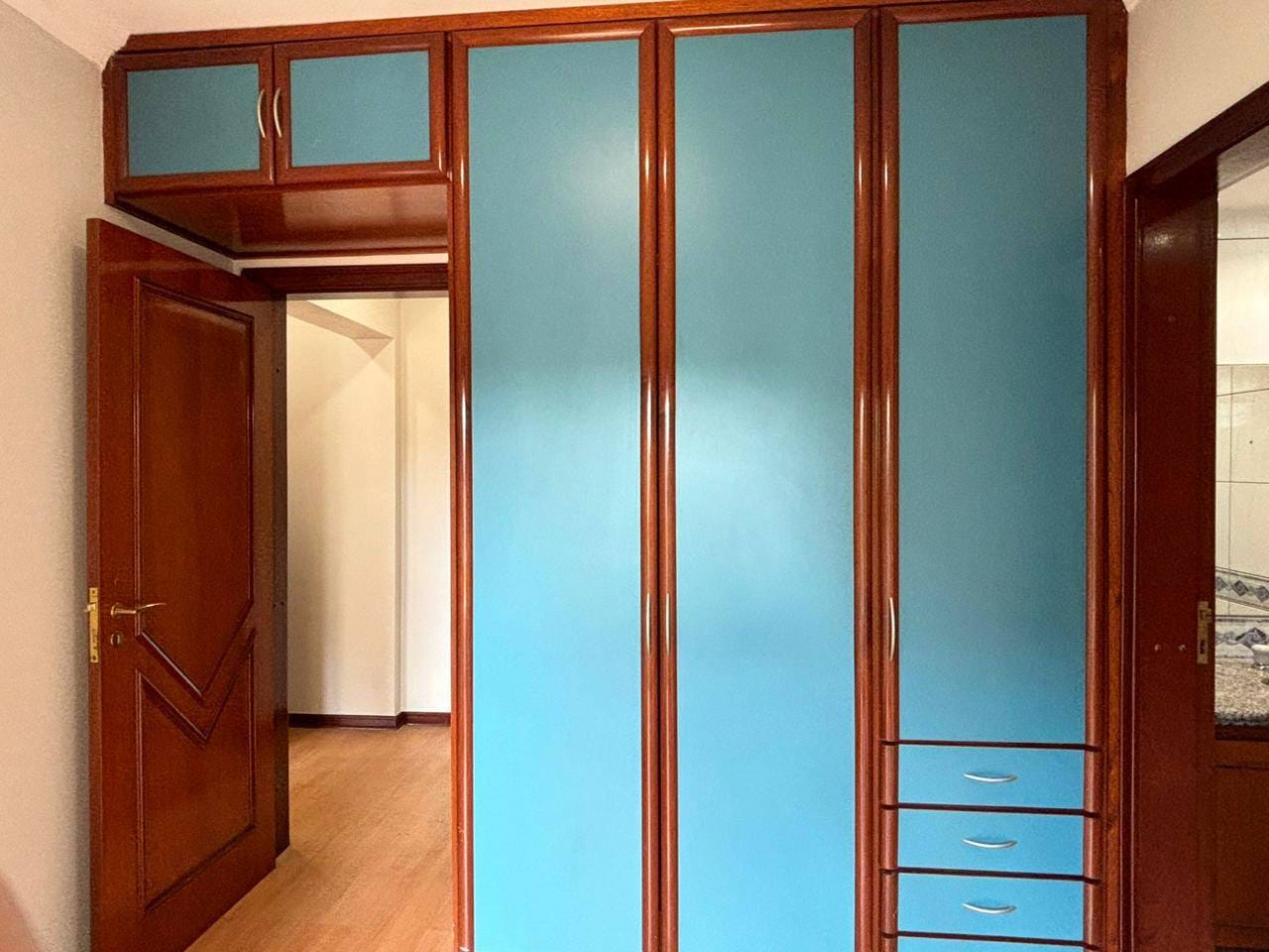 Apartamento à Venda,  260m² úteis, Edifício London Lake, 04 suítes, vista para lago 3 vagas - Caiçaras, Londrina, PR