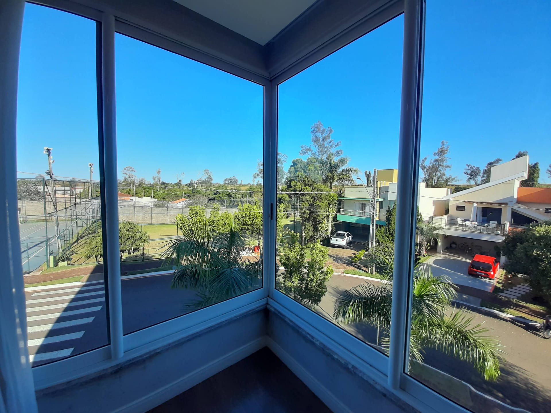 Sobrado  à venda, Condomínio Golden Park, 365 m² úteis, 3 quartos sendo 1 suíte master -  Zona Leste - Londrina/PR