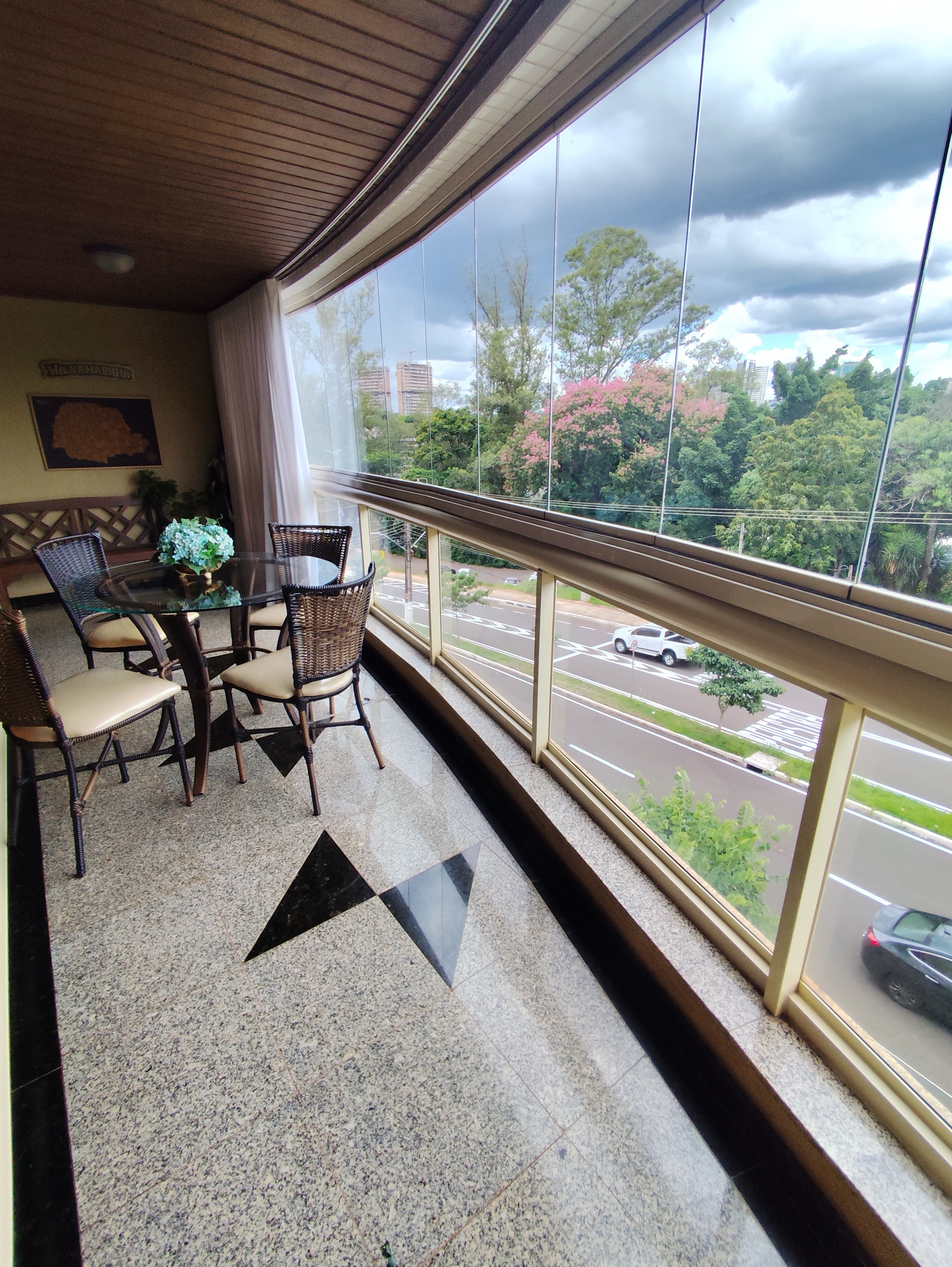 Apartamento à Venda, Edifício Four seasons, 3 suítes, 2 vagas, todo planejado, em frente AREL - Vila Fujita, Londrina, PR