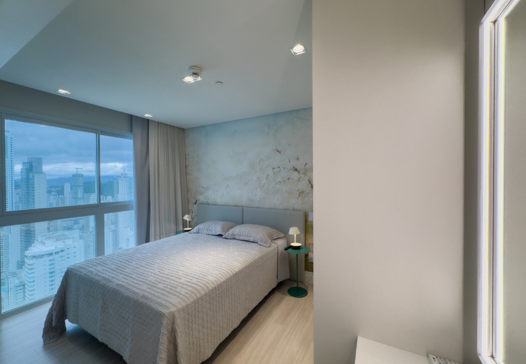 Apartamento à venda vista mar - Edifício Infinity Coast, 164m² úteis, 3 suítes, andar alto, 3 vagas  -  Pioneiros, Balneário Camboriú, SC