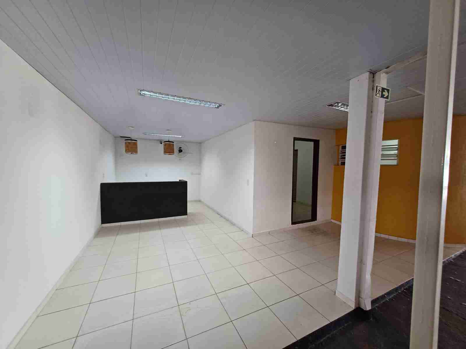 Barracão para locação, 800m² úteis, fachada em vidro, excelente localização Av Higienópolis , 8 vagas-  Jardim Higienópolis, Londrina, PR