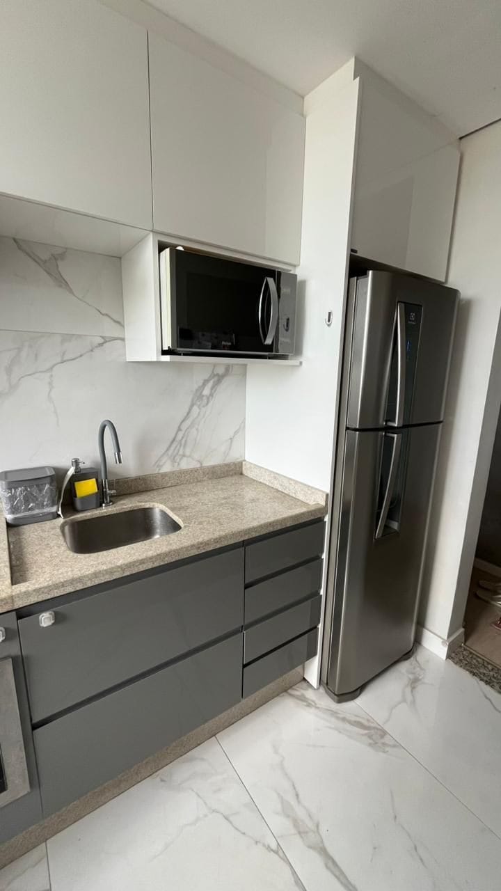 Apartamento à venda, Edifício Spazio Louvre, 46m² úteis, 2 quartos, mobiliado - Gleba Fazenda Palhano, Londrina, PR