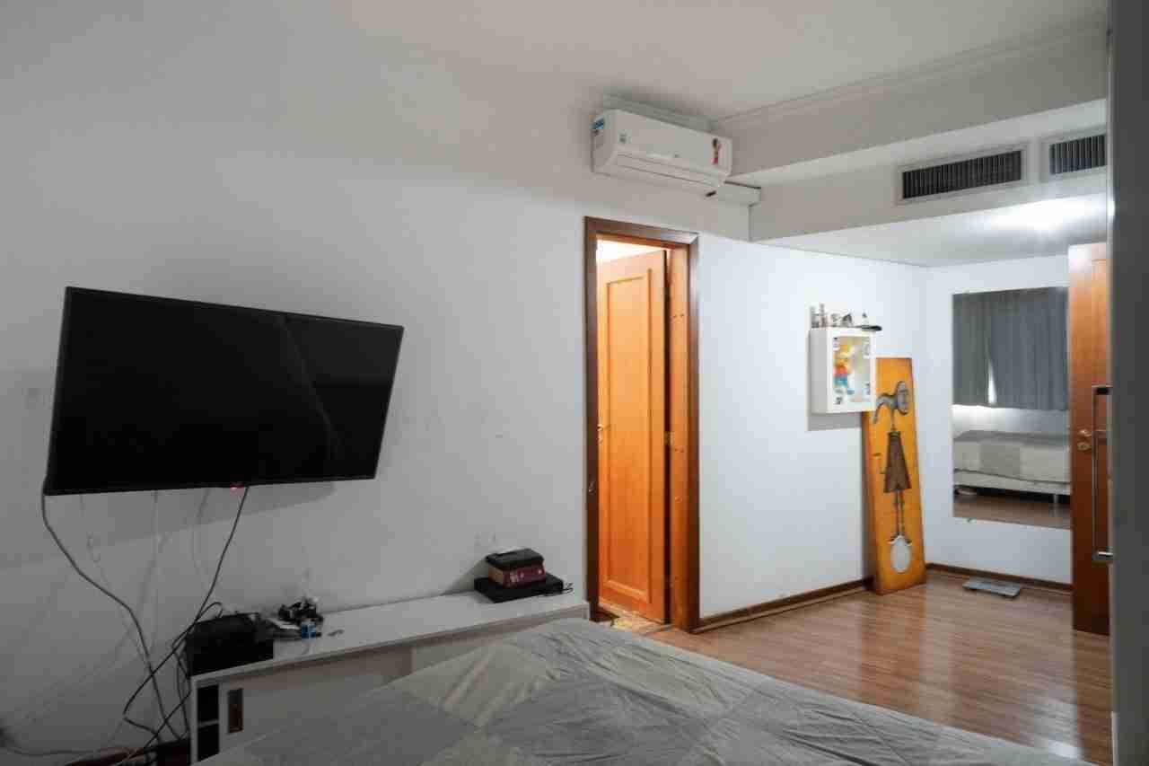 Apartamento à venda no Edifício Palais Lac Dor, 298m² úteis, 4 quartos sendo 2 suítes, 4 vagas, próx  ao lago Igapó - Jardim Londrilar- Londrina,