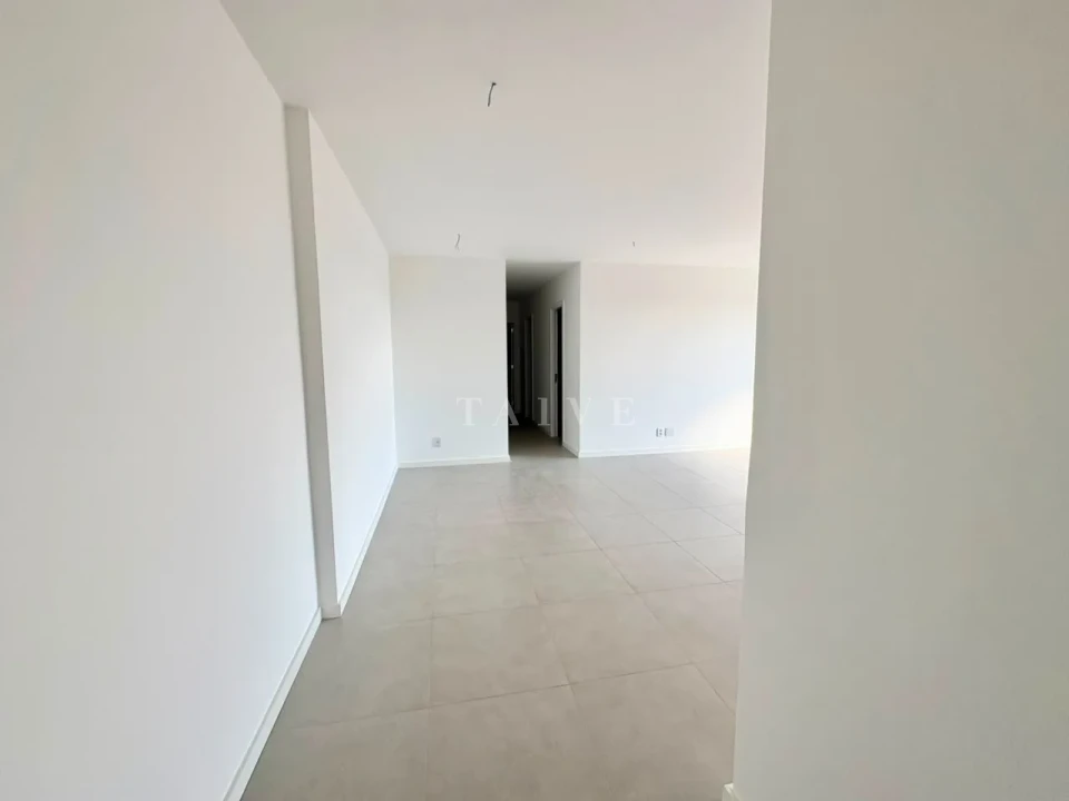 Apartamento À Venda pronto para morar no condomínio Wood da Vanguard, com 3 quartos (sendo 1 suíte), com 167 m², Terra Bonita, Londrina