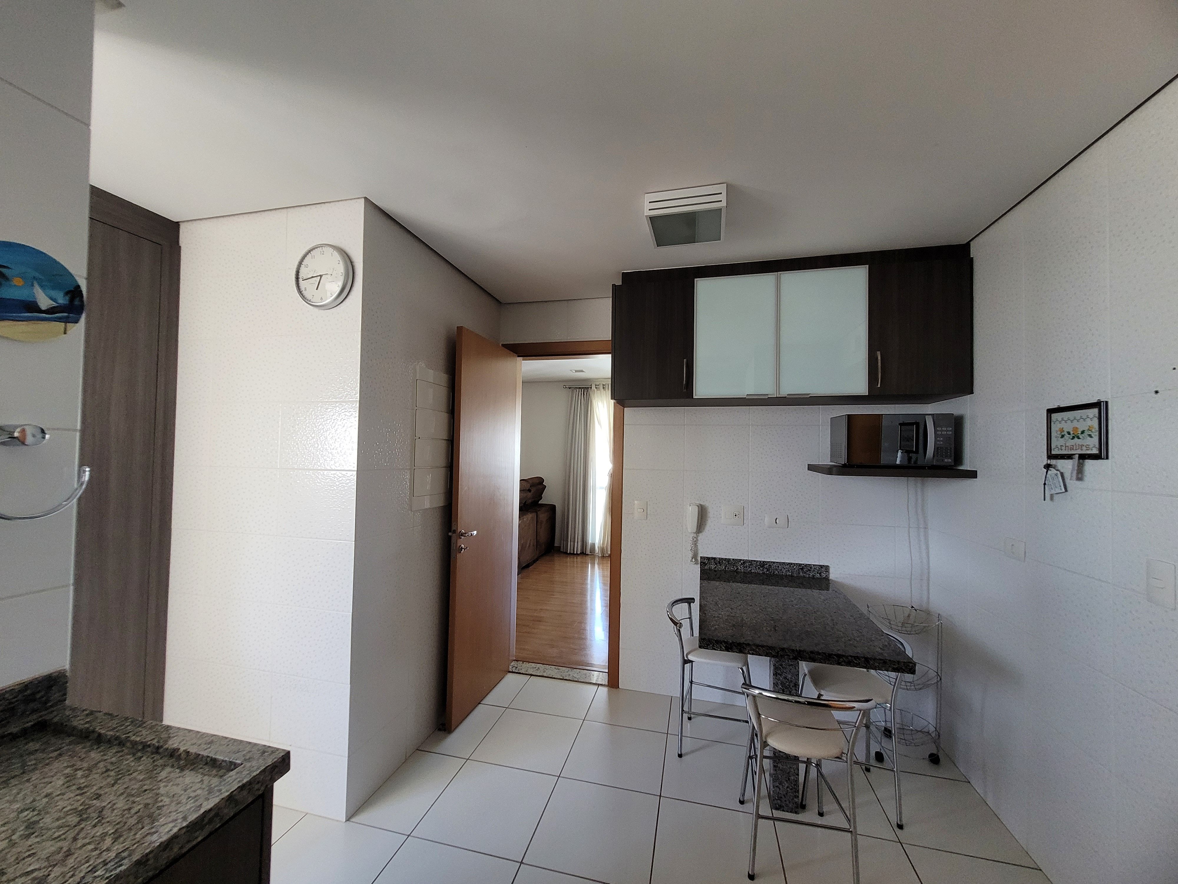 Apartamento à venda, Edifício Terroir, PORTEIRA FECHADA, 113m² úteis, mobiliado, 3 suítes, 2 vagas, andar alto, Gleba Fazenda Palhano, Londrina, 
