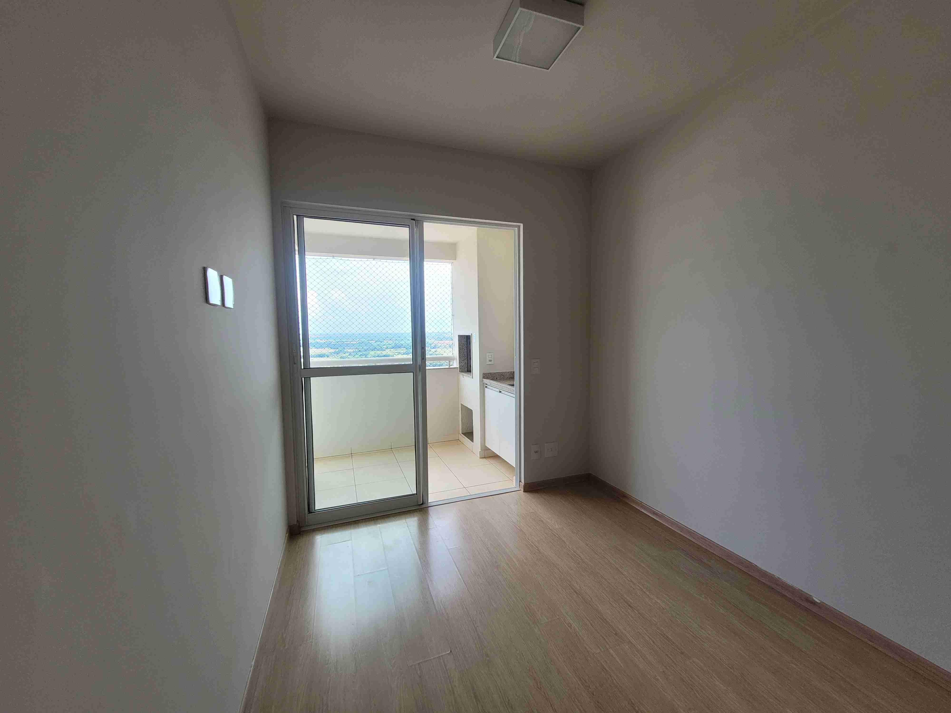 Apartamento à venda no Edifício Reserva Santana,  75m² úteis, 3 quartos sendo 1 suíte,Gleba Fazenda Palhano, Londrina, PR