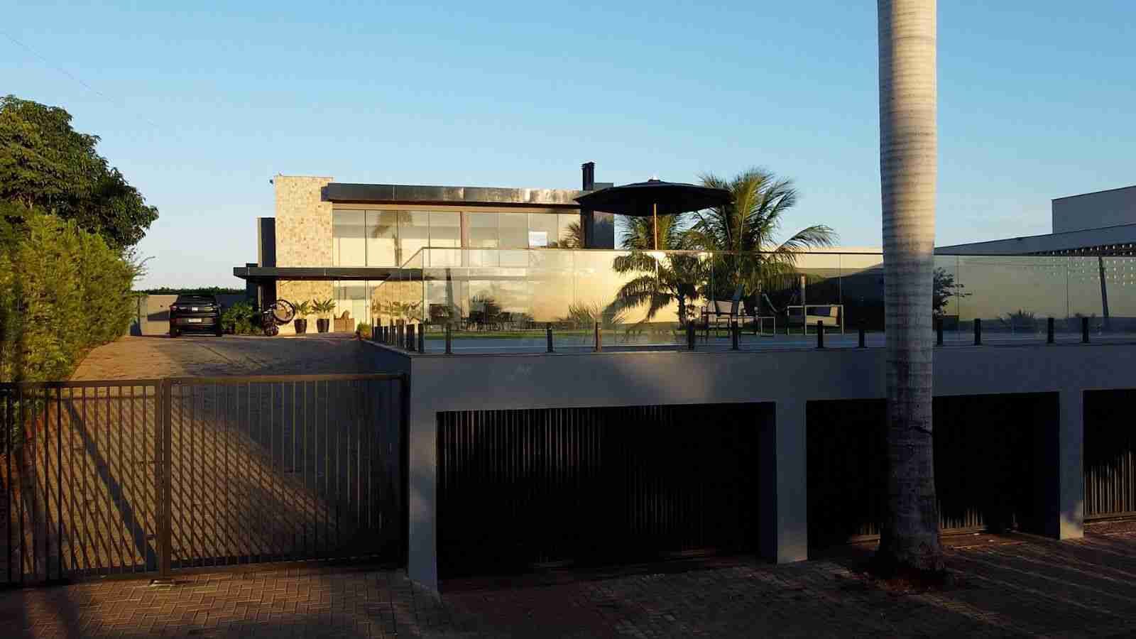 Chácara à Venda no condomínio Riviera do Poente, mobiliada,4 Suites climatizadas, Alvorada do Sul, PR