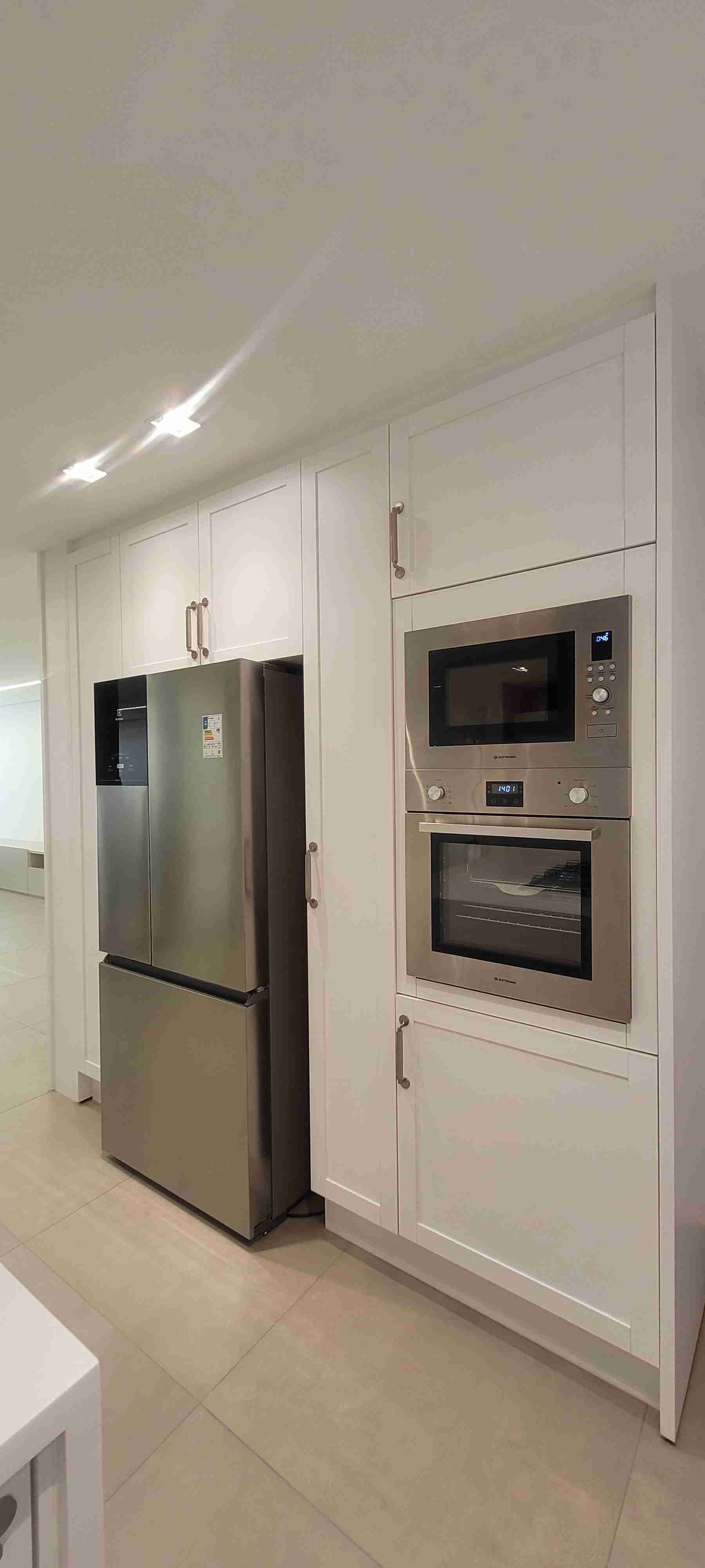 Apartamento para locação no Edifício Epic, 3 Suites, andar alto, Semi mobiliado , 2 vagas- Gleba Palhano-PR