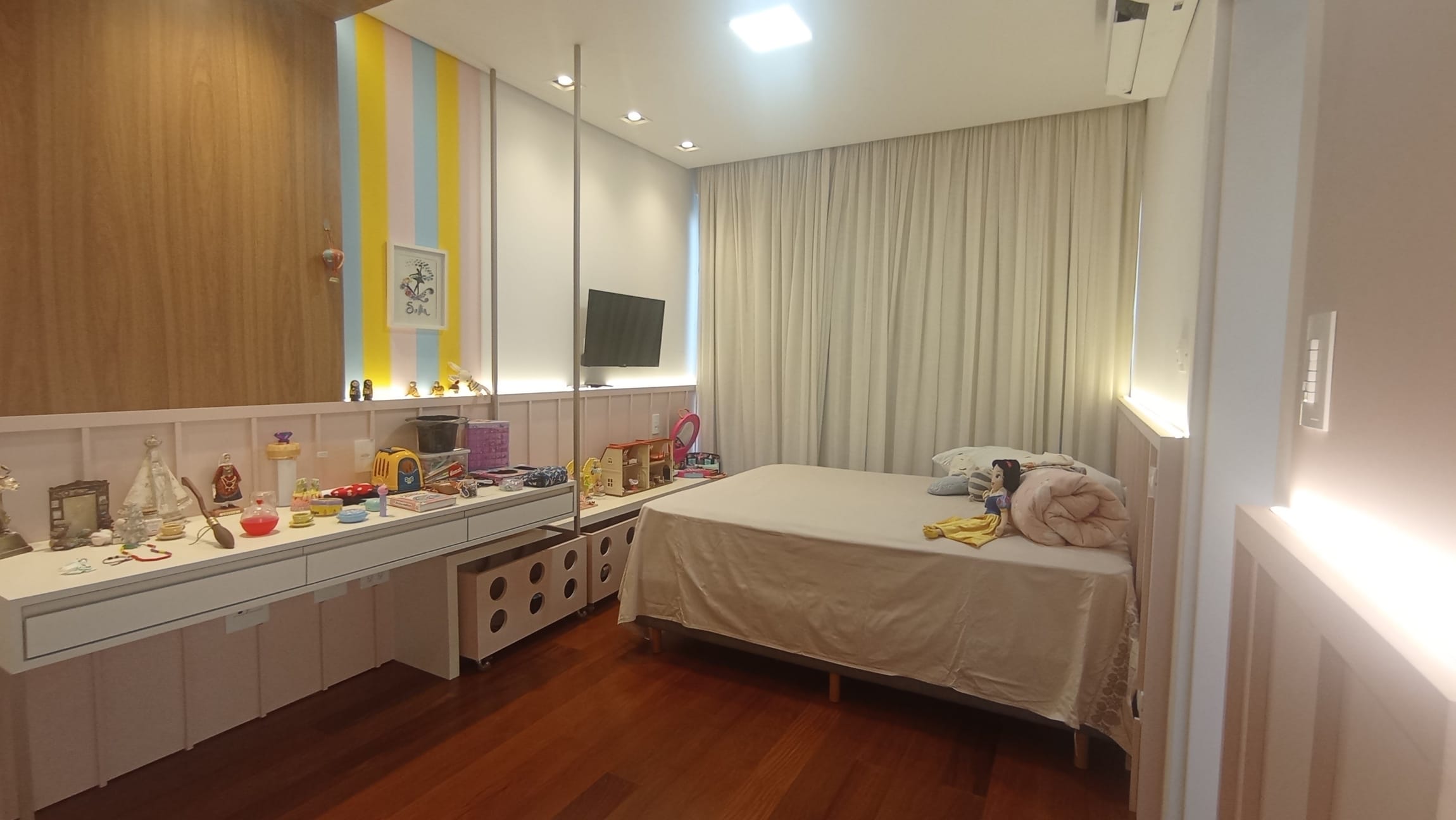 Casa à venda, 529m² construção, 5 suítes ,Piscina borda infinita, Pomar, 4 vagas - Condominio Terras de Canaã, Cambé, PR