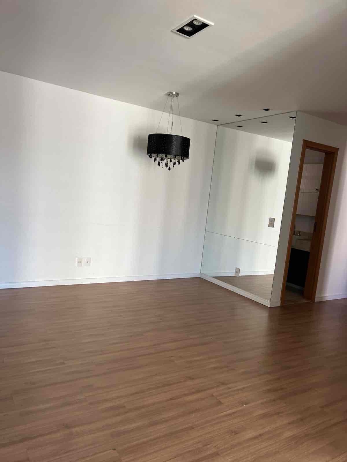 Apartamento  à Venda, Edifício Florais Eco Resort, 75m² úteis, 3 quartos sendo 1 suíte, andar alto, completo armários - Gleba Fazenda Palhano, Lo