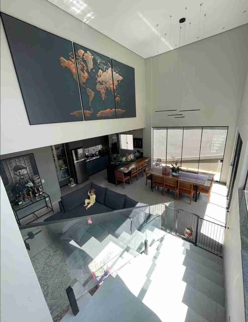 Casa  à Venda, no Parque Tauá,Arangua, 166m² úteis 3 quartos sendo 1 suíte , 4 vagas , toda planejada- Jd Morumbi  Londrina, PR