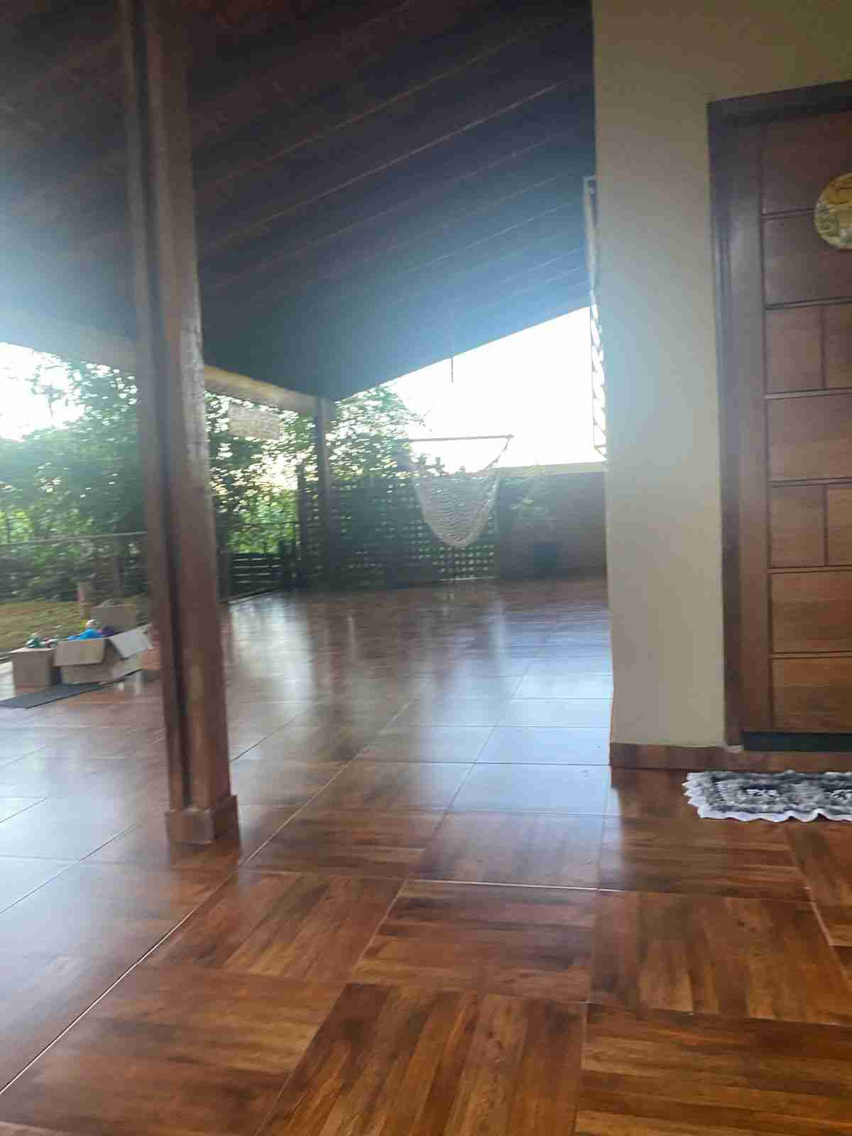 Chácara à venda, 6 mil m², casa com 250m² úteis, 3 quartos sendo 1 suíte, poço artesiano, baia de cavalos, 8km de Londrina- Limoeiro Fazenda Nata